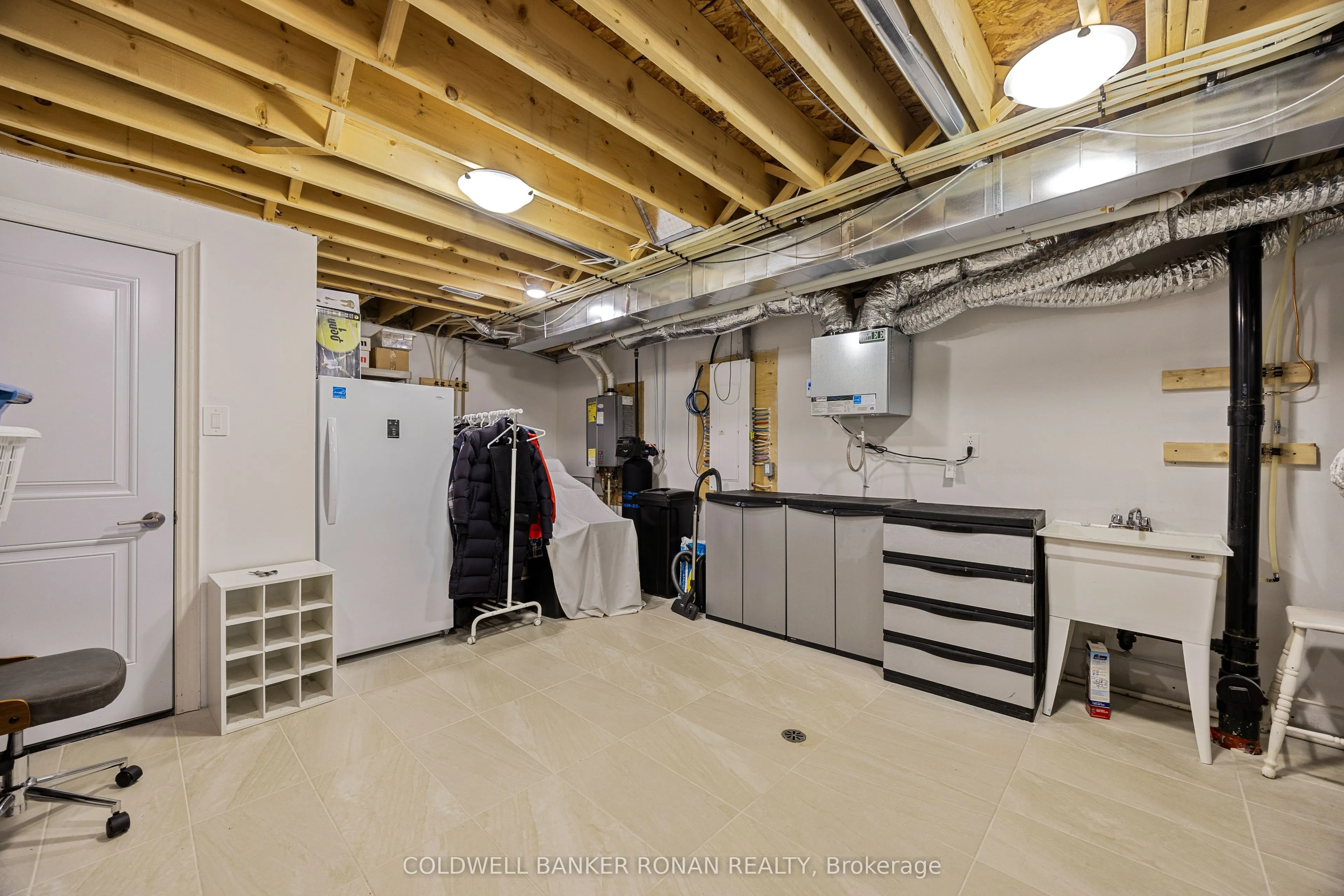 114 Summerhill Drive, #20
