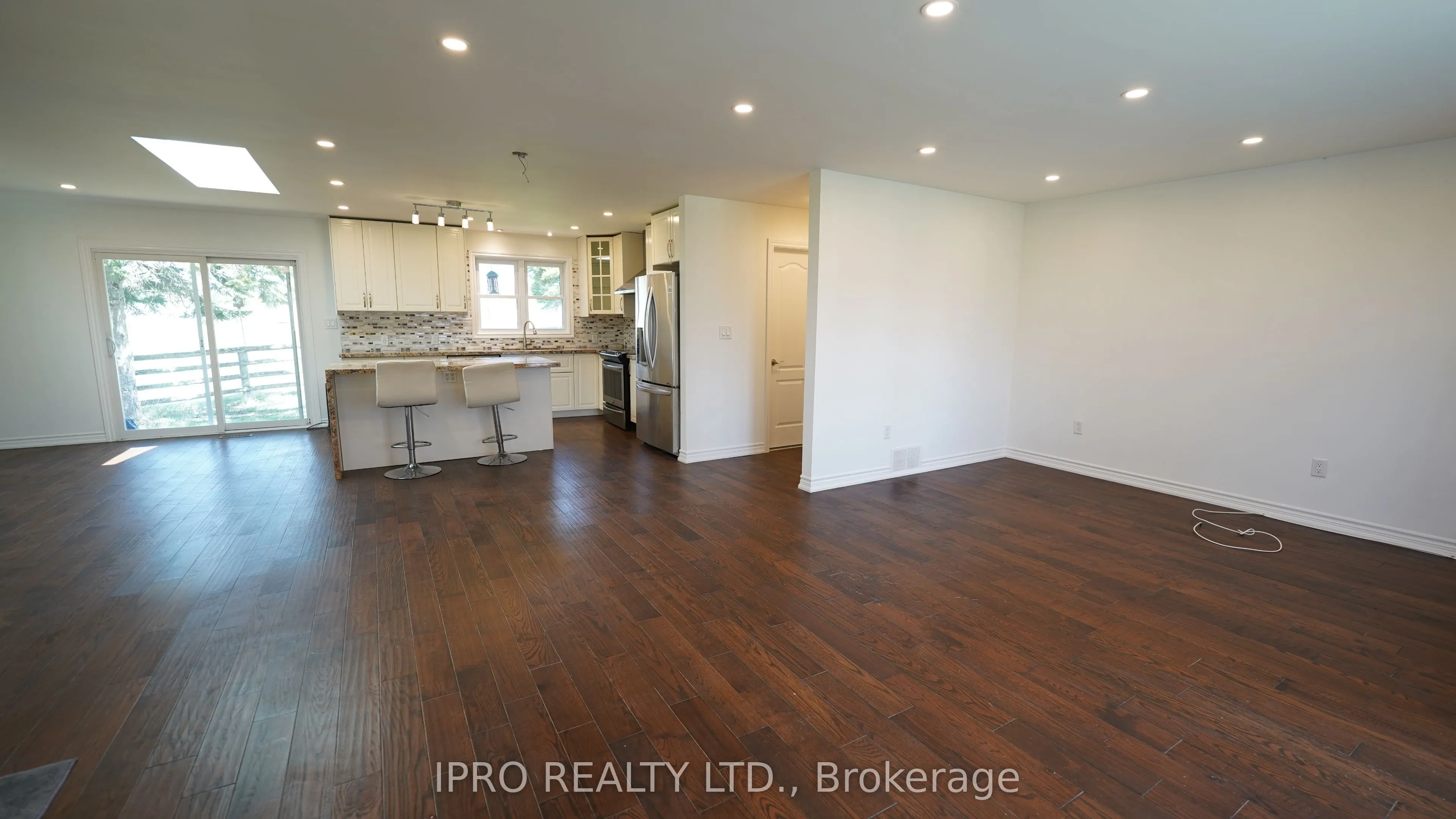 384 Zephyr Road