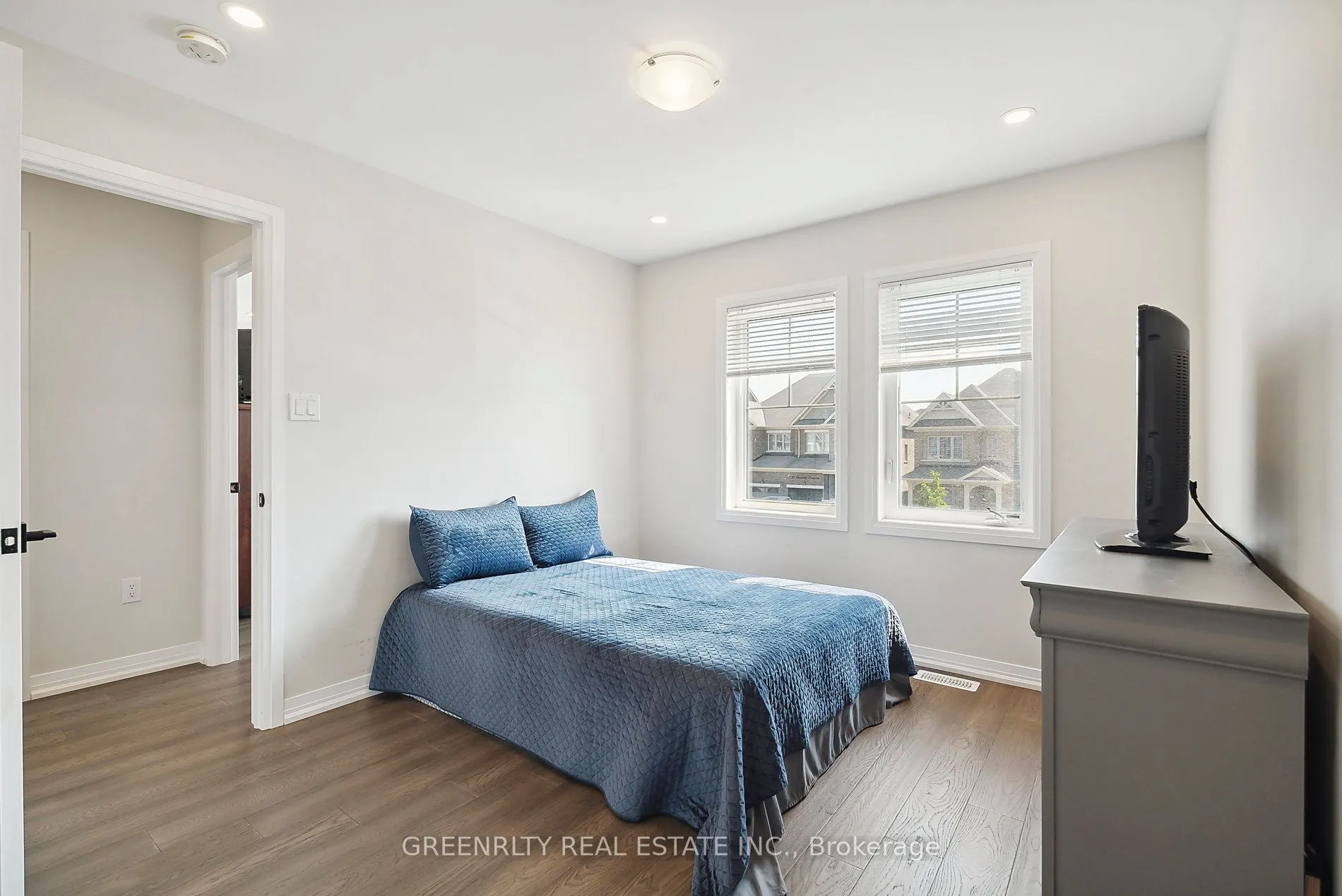 28 Casserley Crescent
