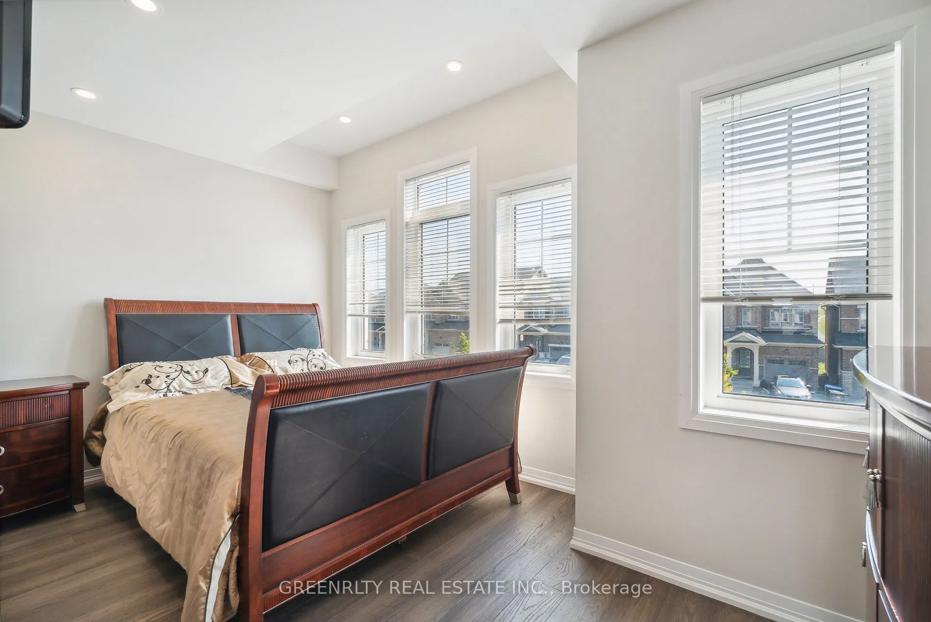 28 Casserley Crescent