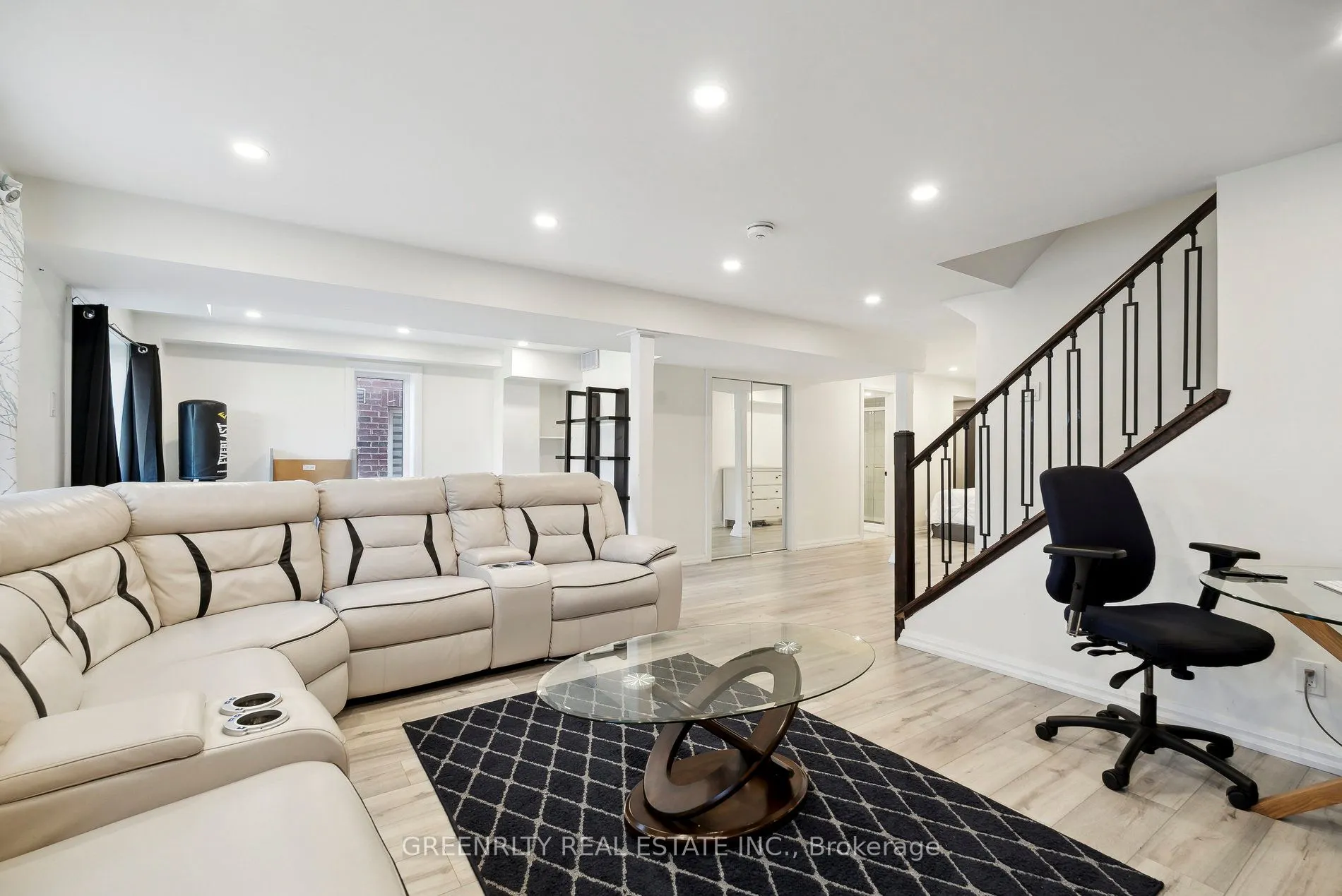 28 Casserley Crescent