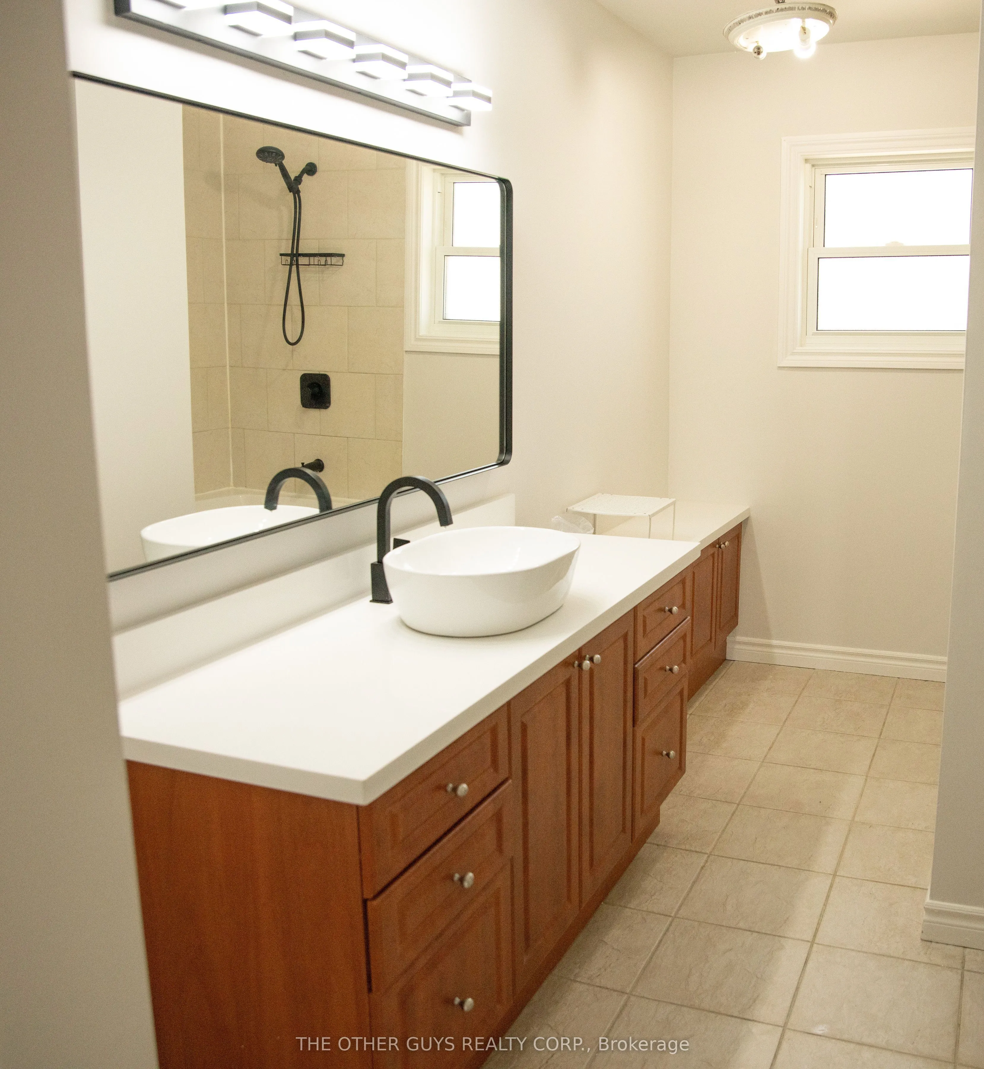 244 BARRIE Street, #Upper
