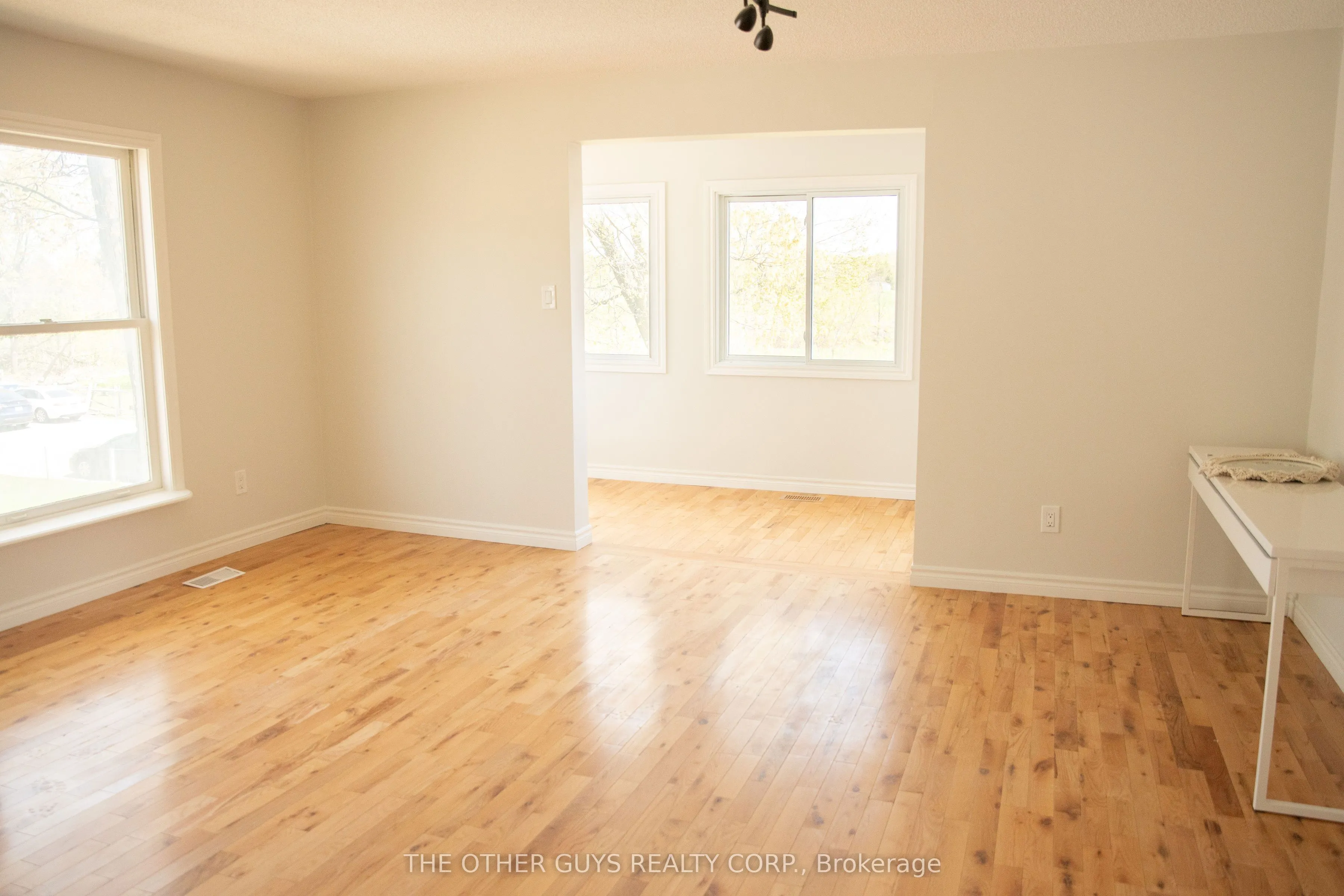 244 BARRIE Street, #Upper