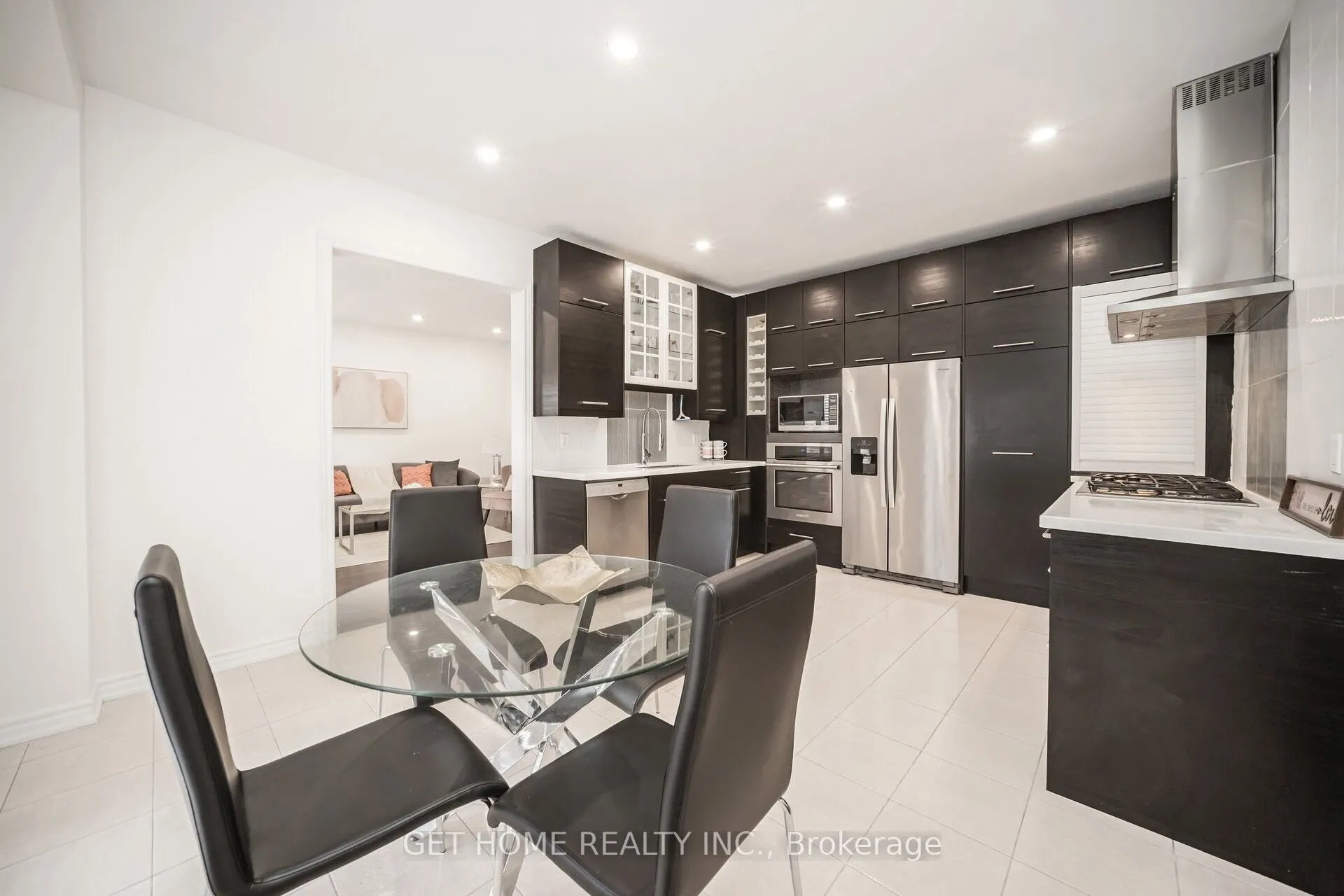 76 Cetona Avenue