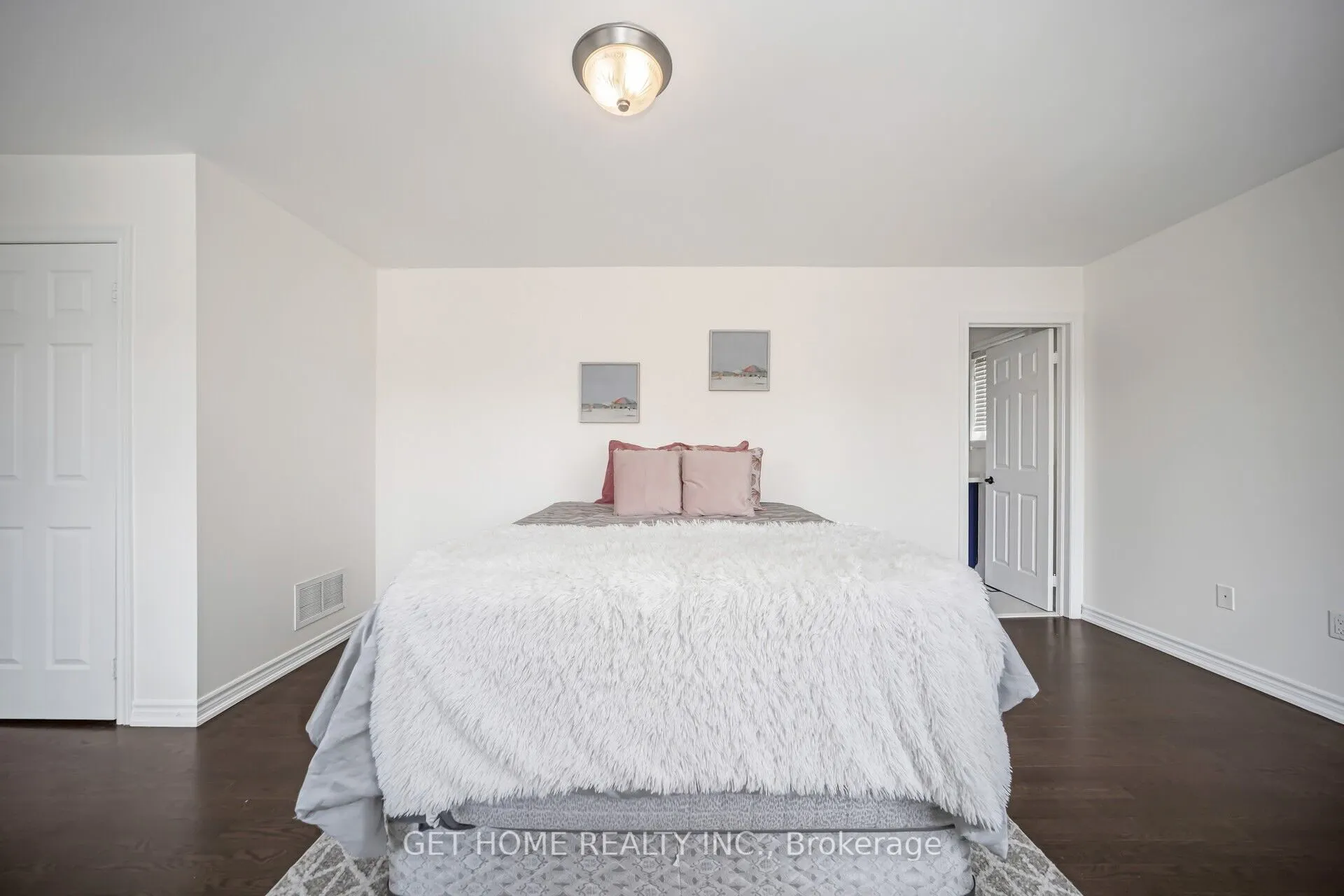 76 Cetona Avenue