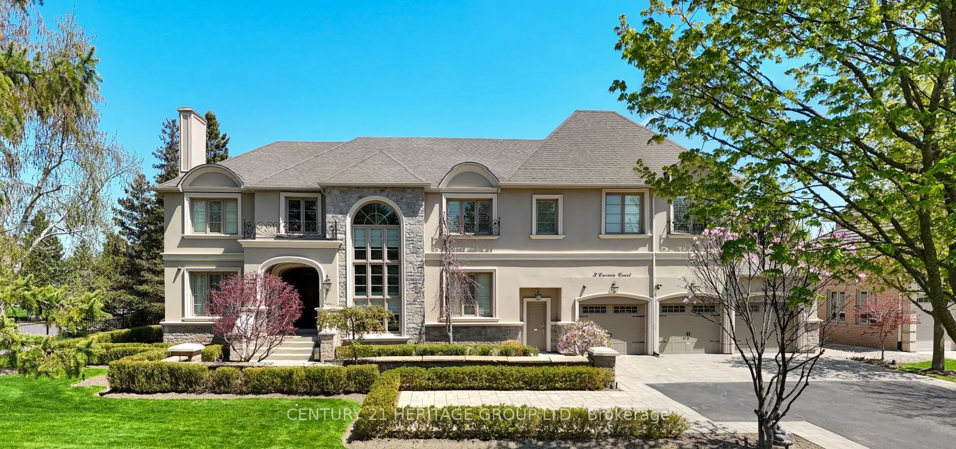 3 Curran Court