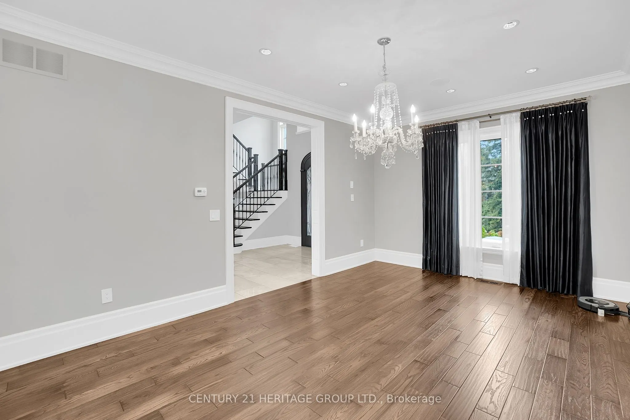 3 Curran Court