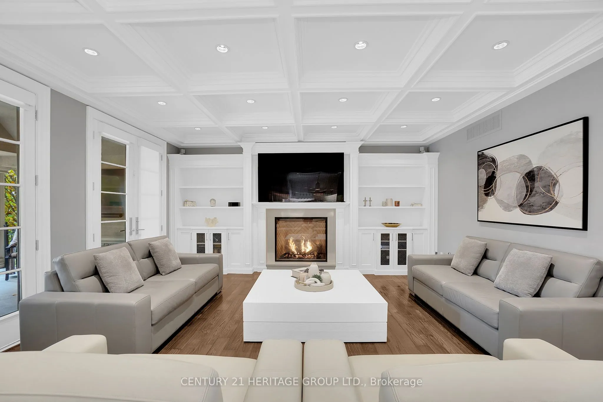 3 Curran Court