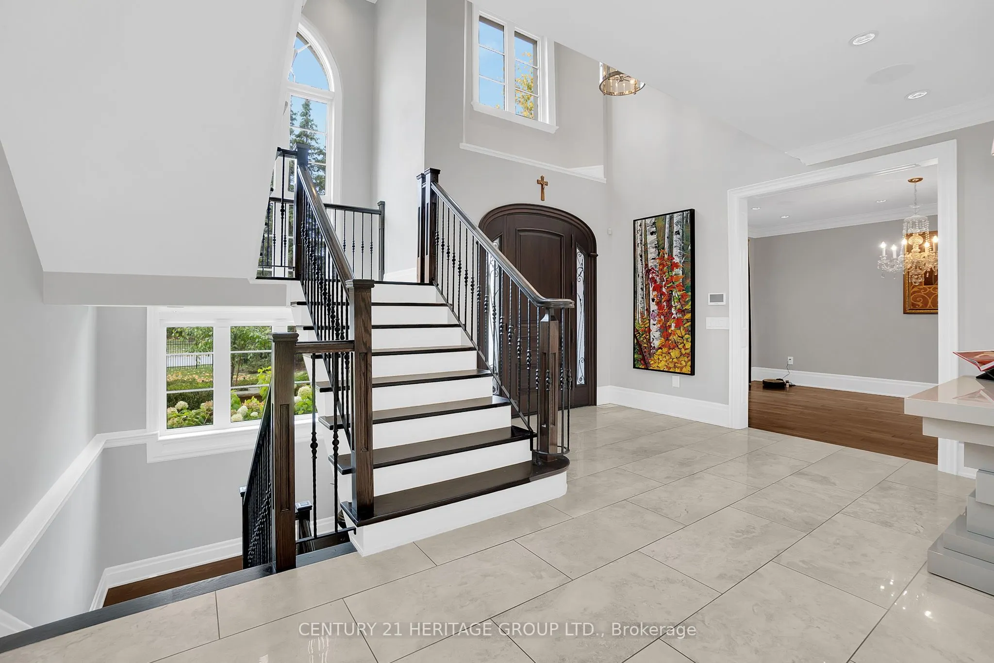 3 Curran Court