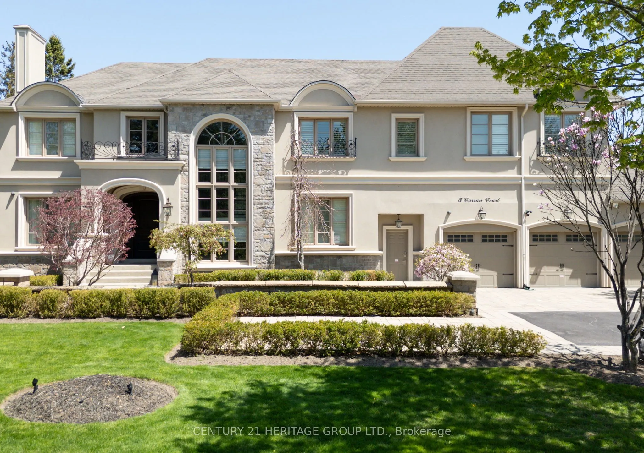 3 Curran Court