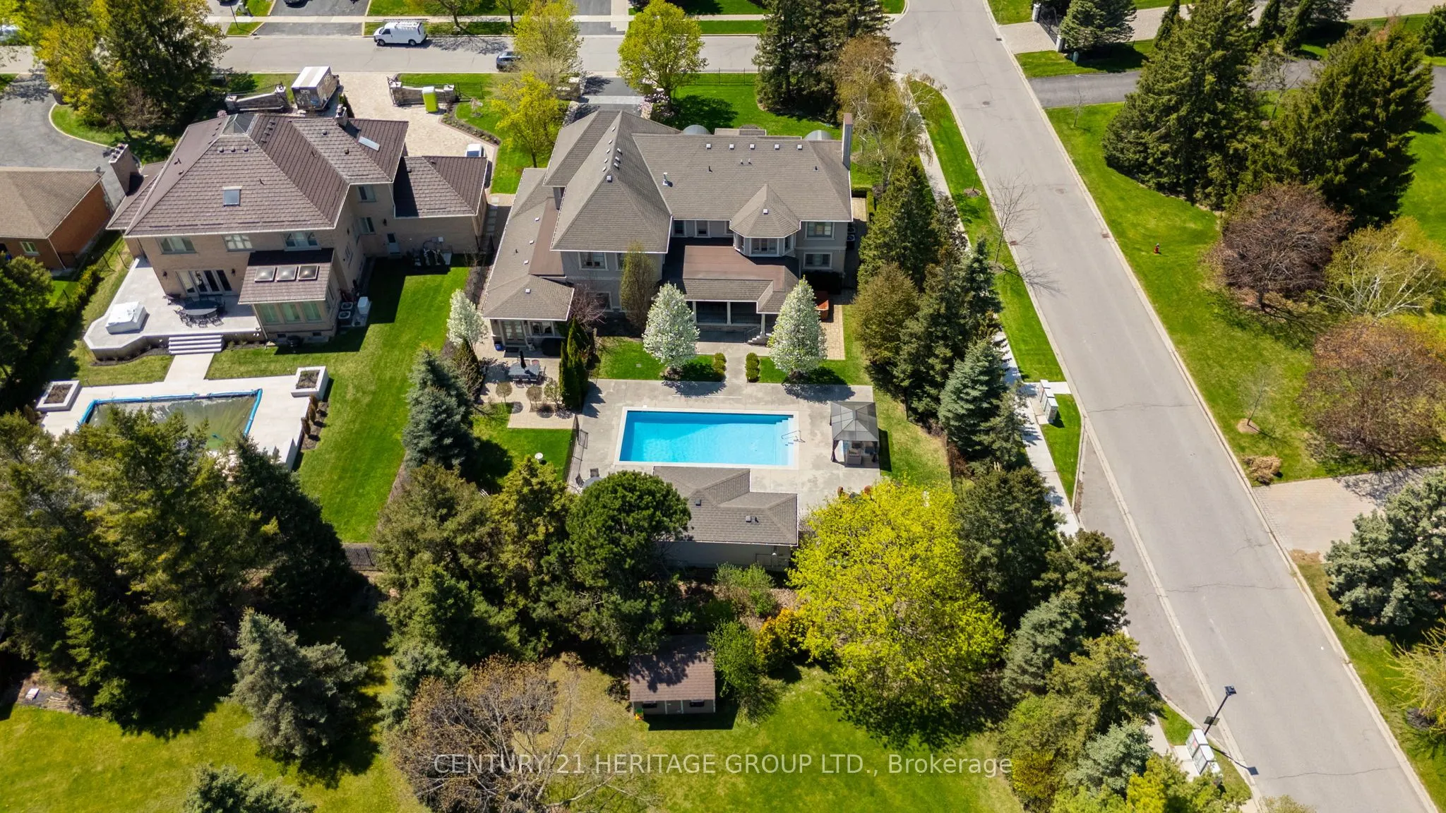 3 Curran Court