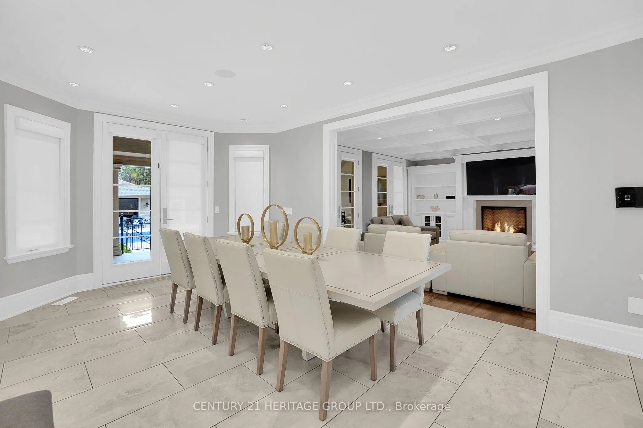 3 Curran Court