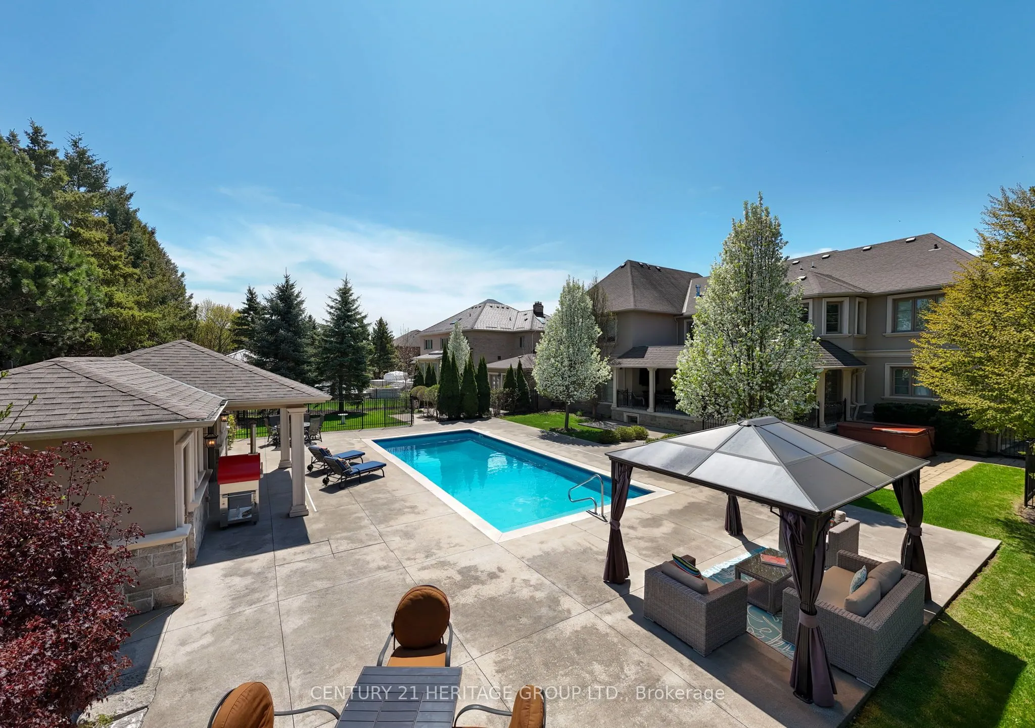 3 Curran Court