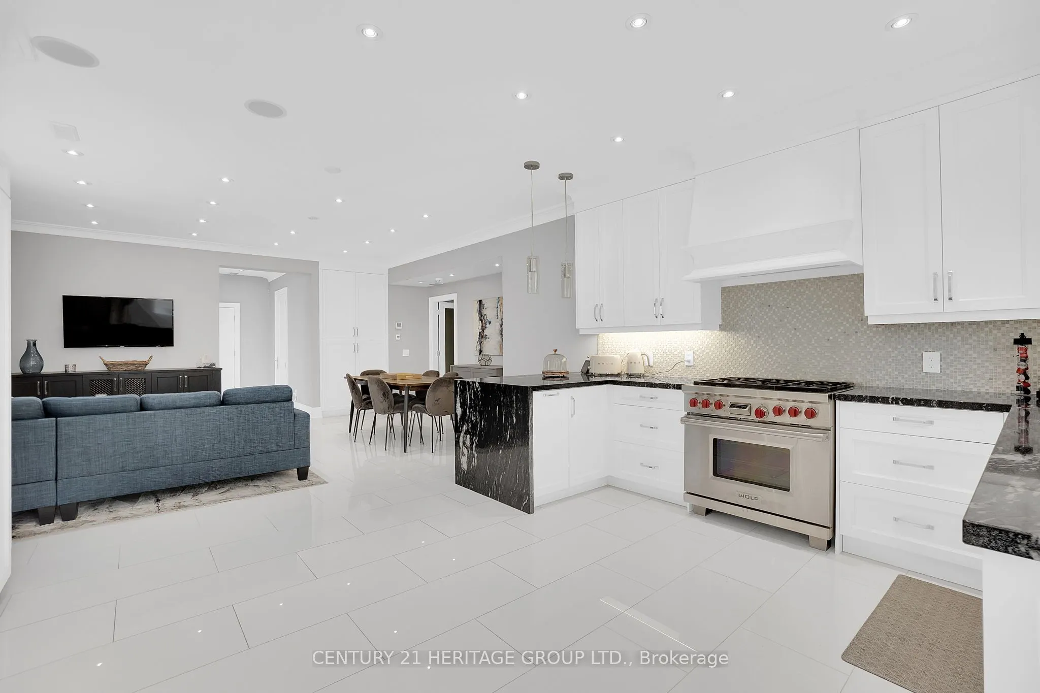 3 Curran Court
