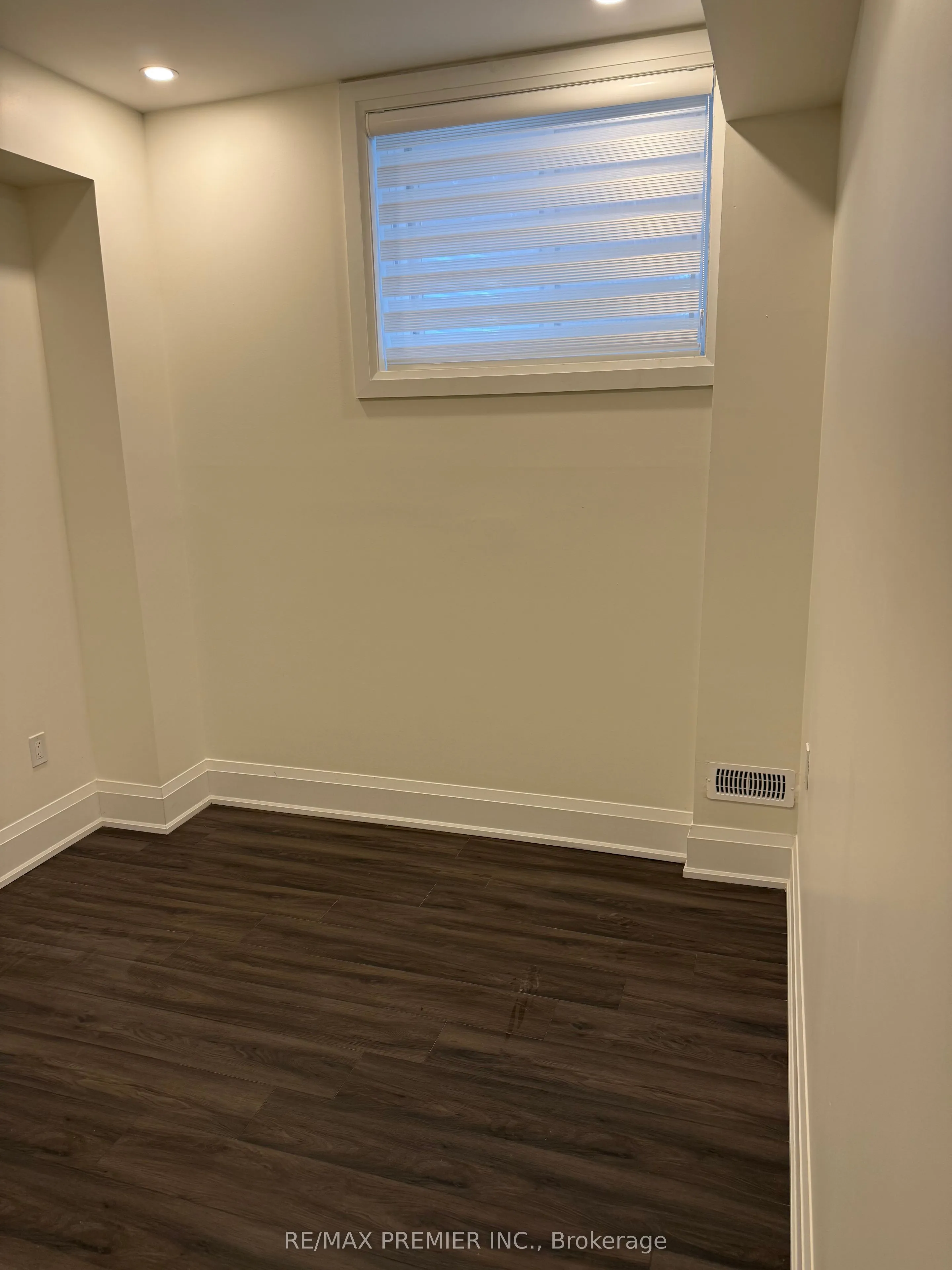 590 Kleinburg Summit Way, #Lower