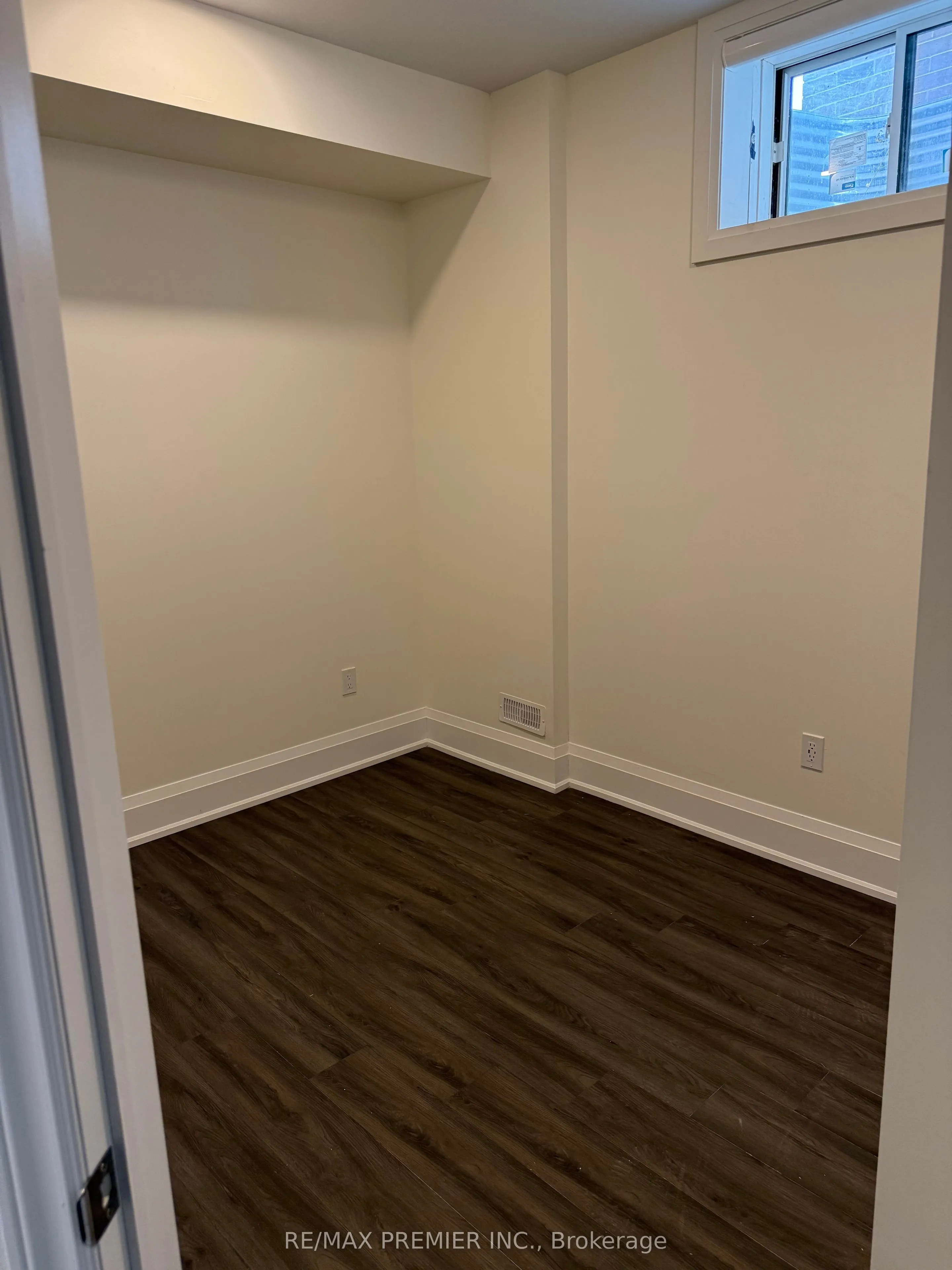 590 Kleinburg Summit Way, #Lower