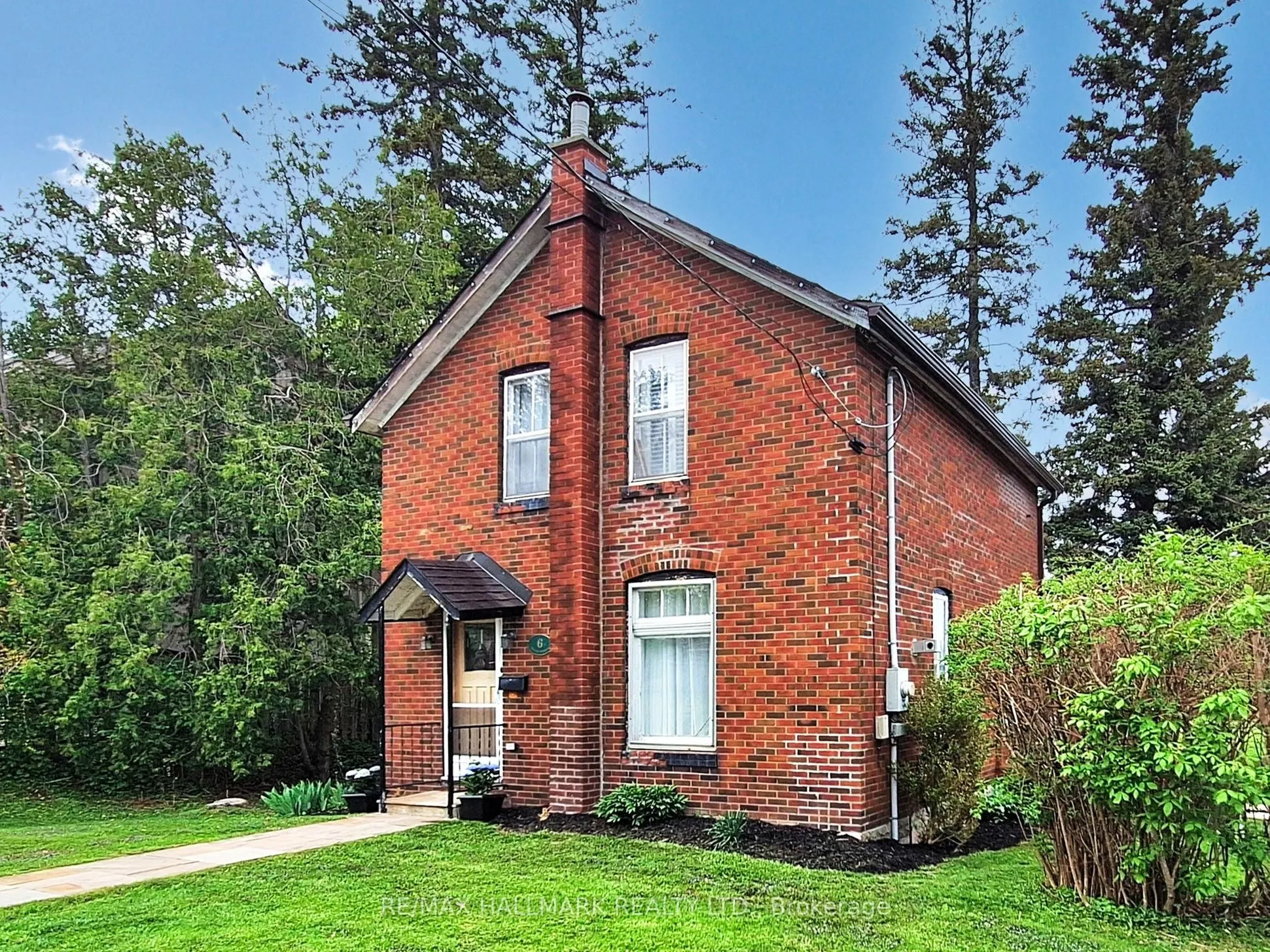 6 Rouge Street
