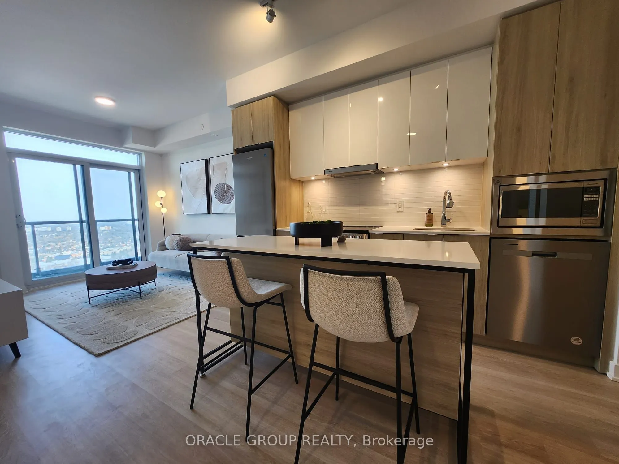 50 Upper Mall Way, #B-2909