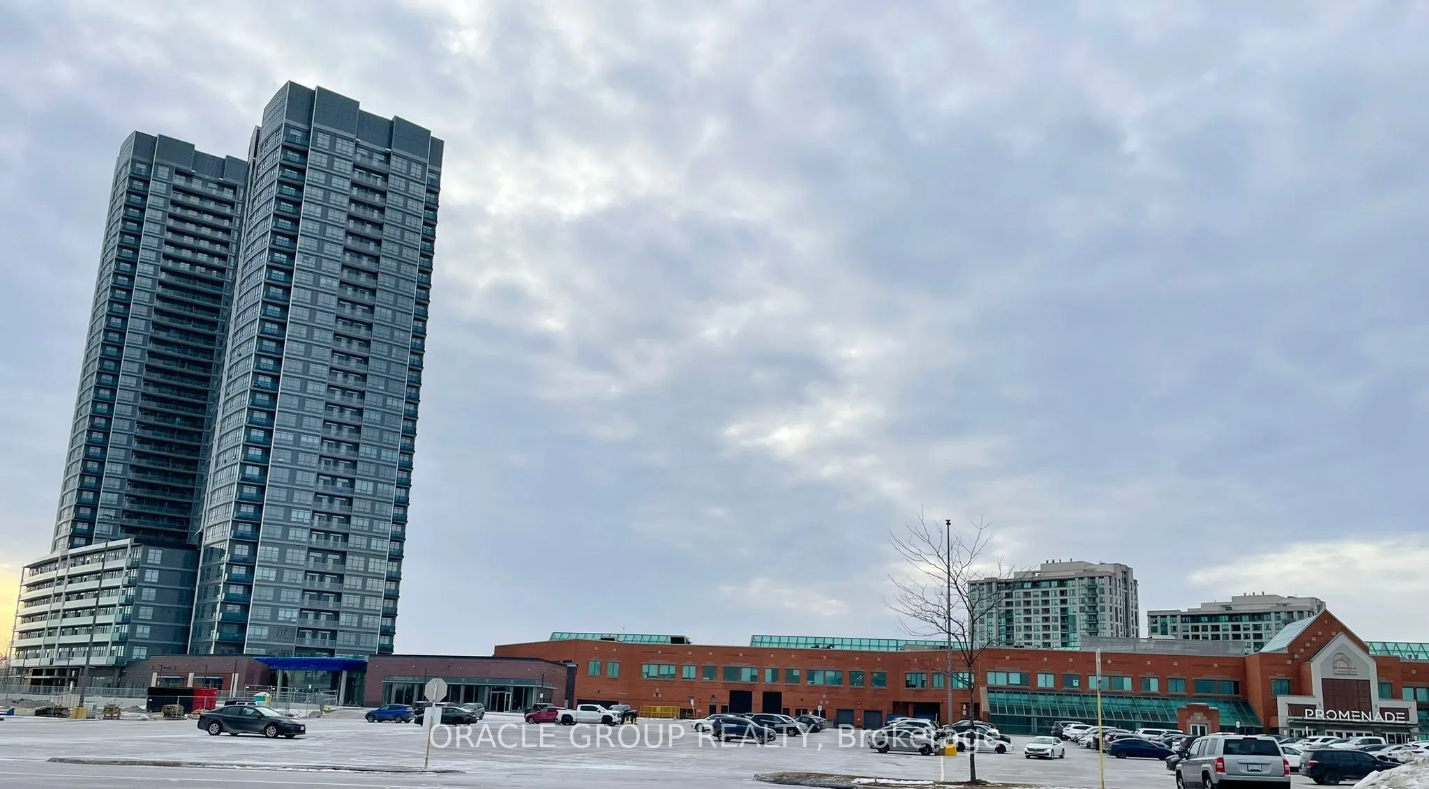 50 Upper Mall Way, #B-2909