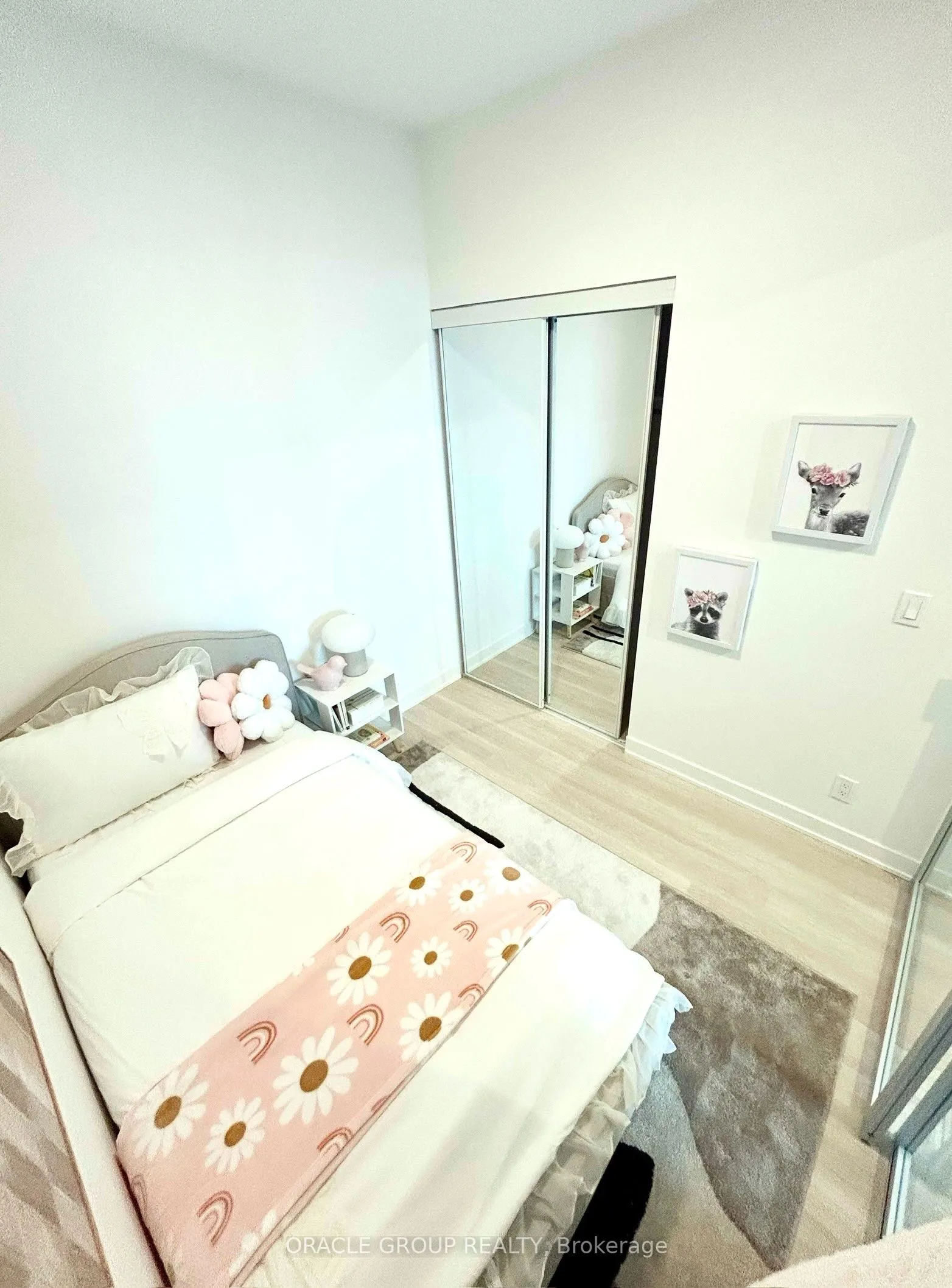50 Upper Mall Way, #B-2909