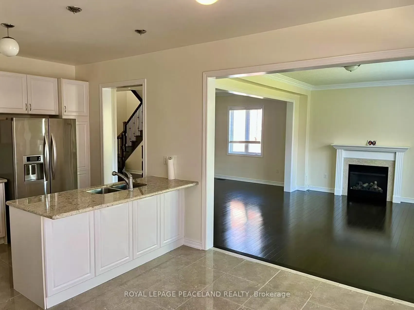 1043 Stuffles Crescent