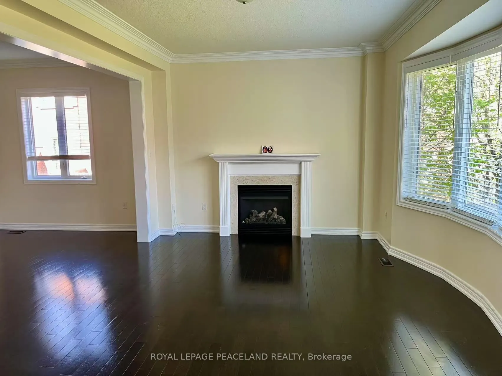 1043 Stuffles Crescent