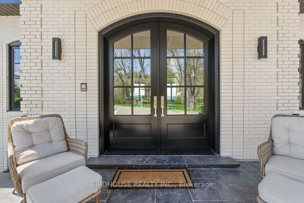 16 Garden Gate