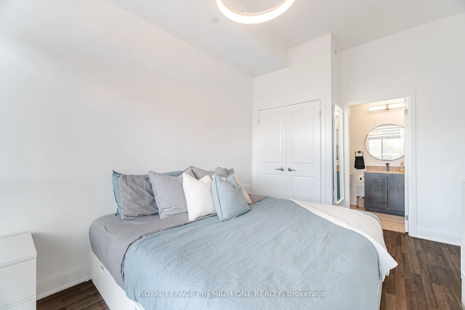 4700 Highway 7, #107