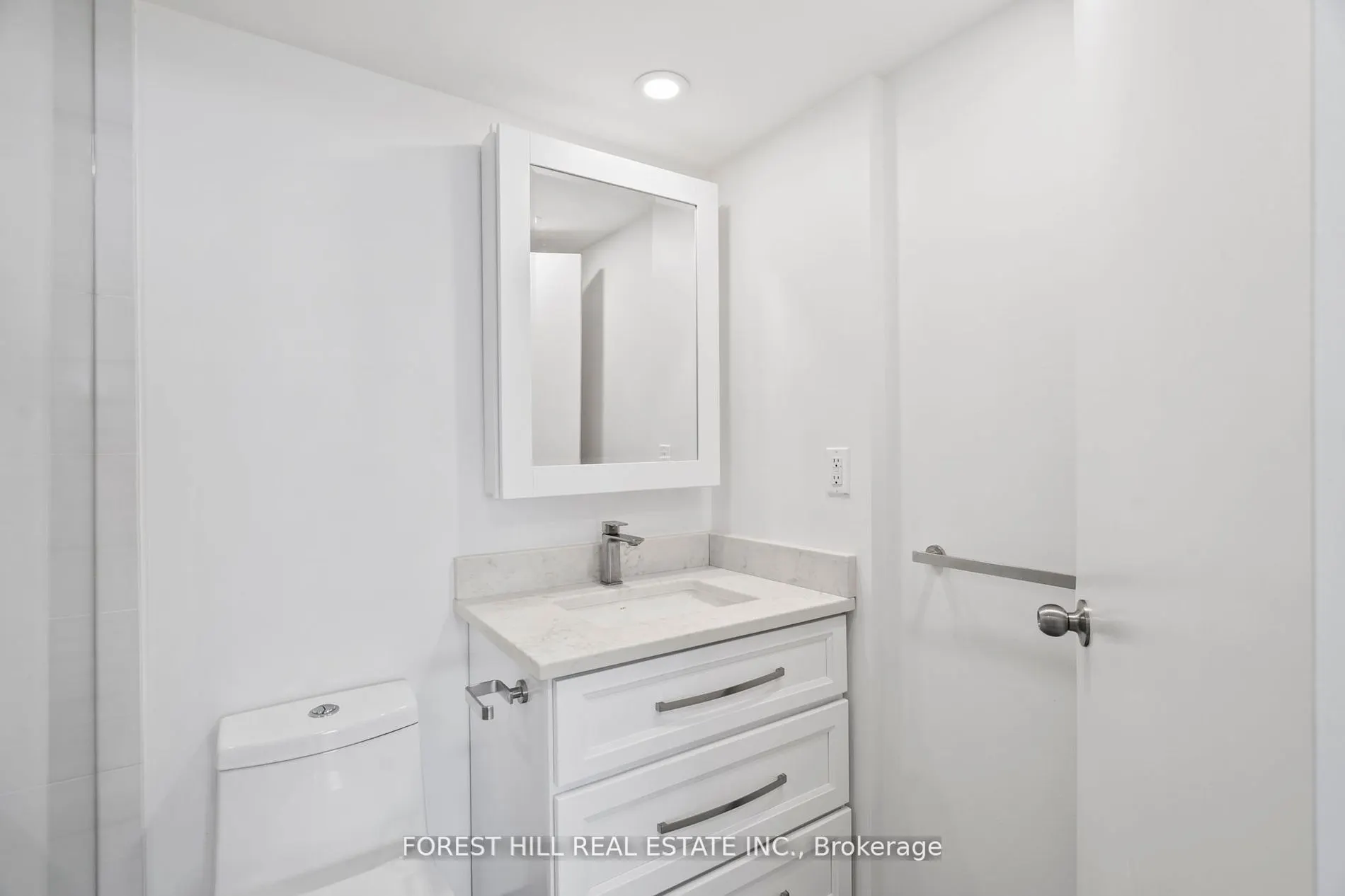 7601 Bathurst Street, #1203