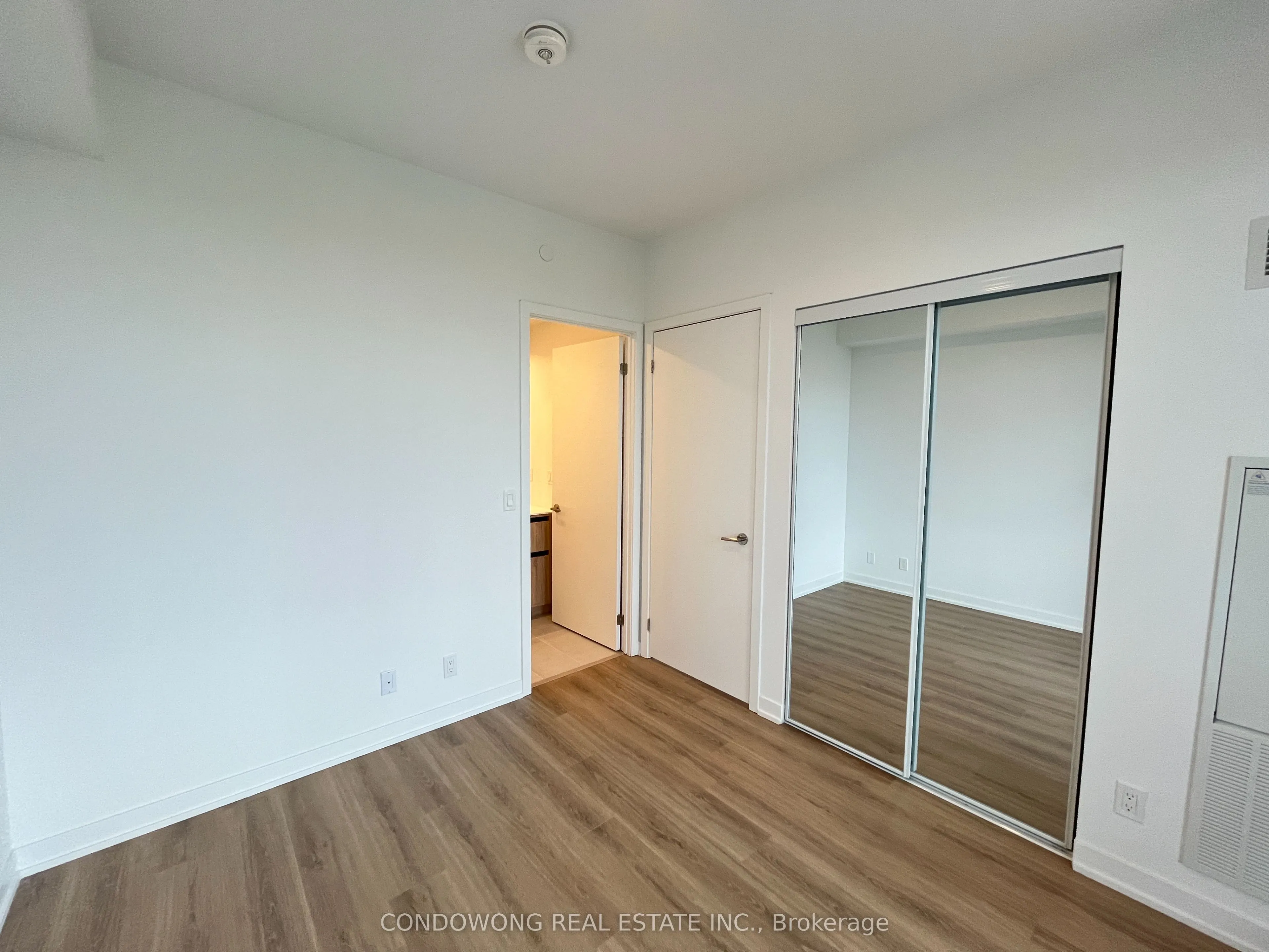 7950 Bathurst Street #2104