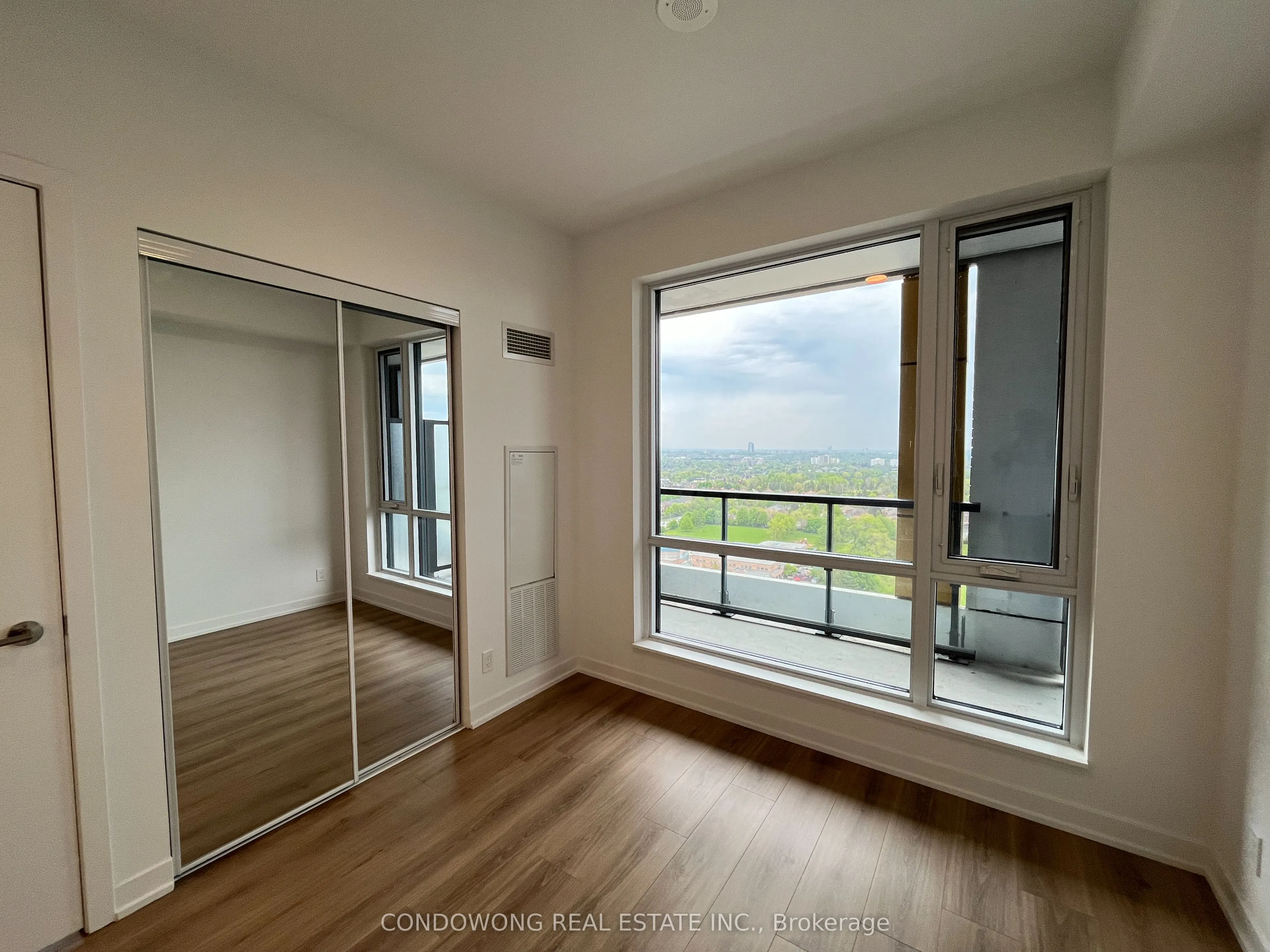 7950 Bathurst Street #2104