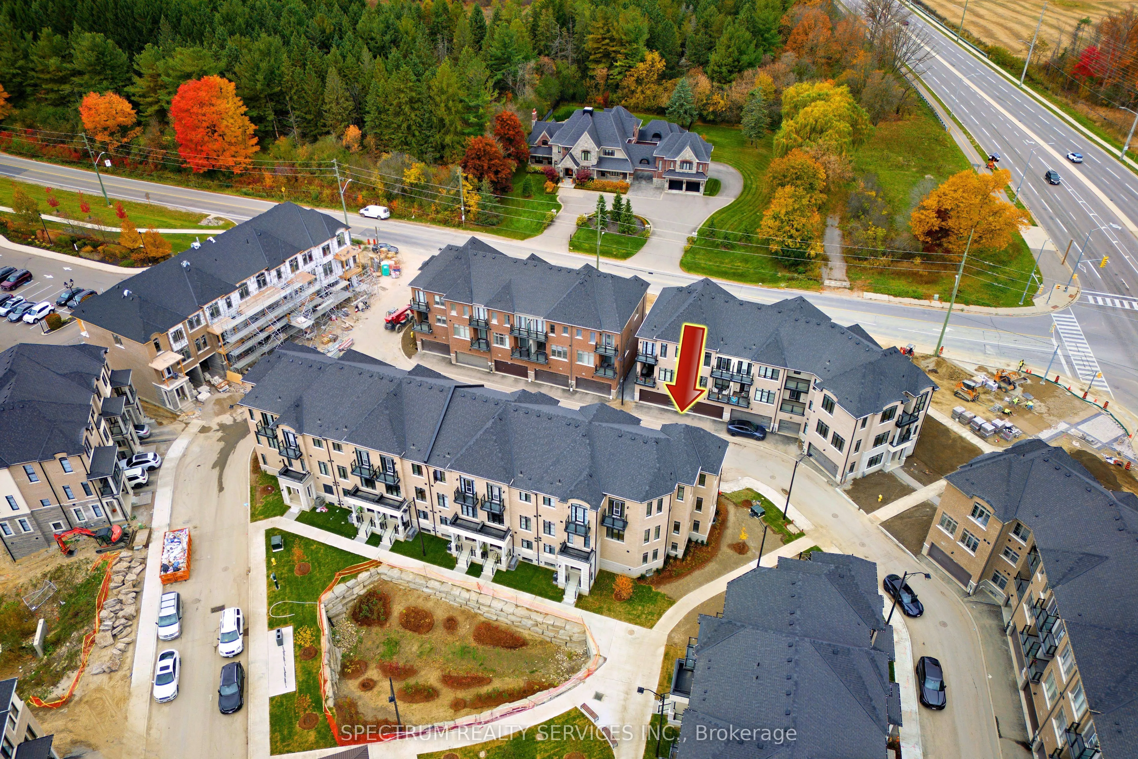 155 De La Roche Drive