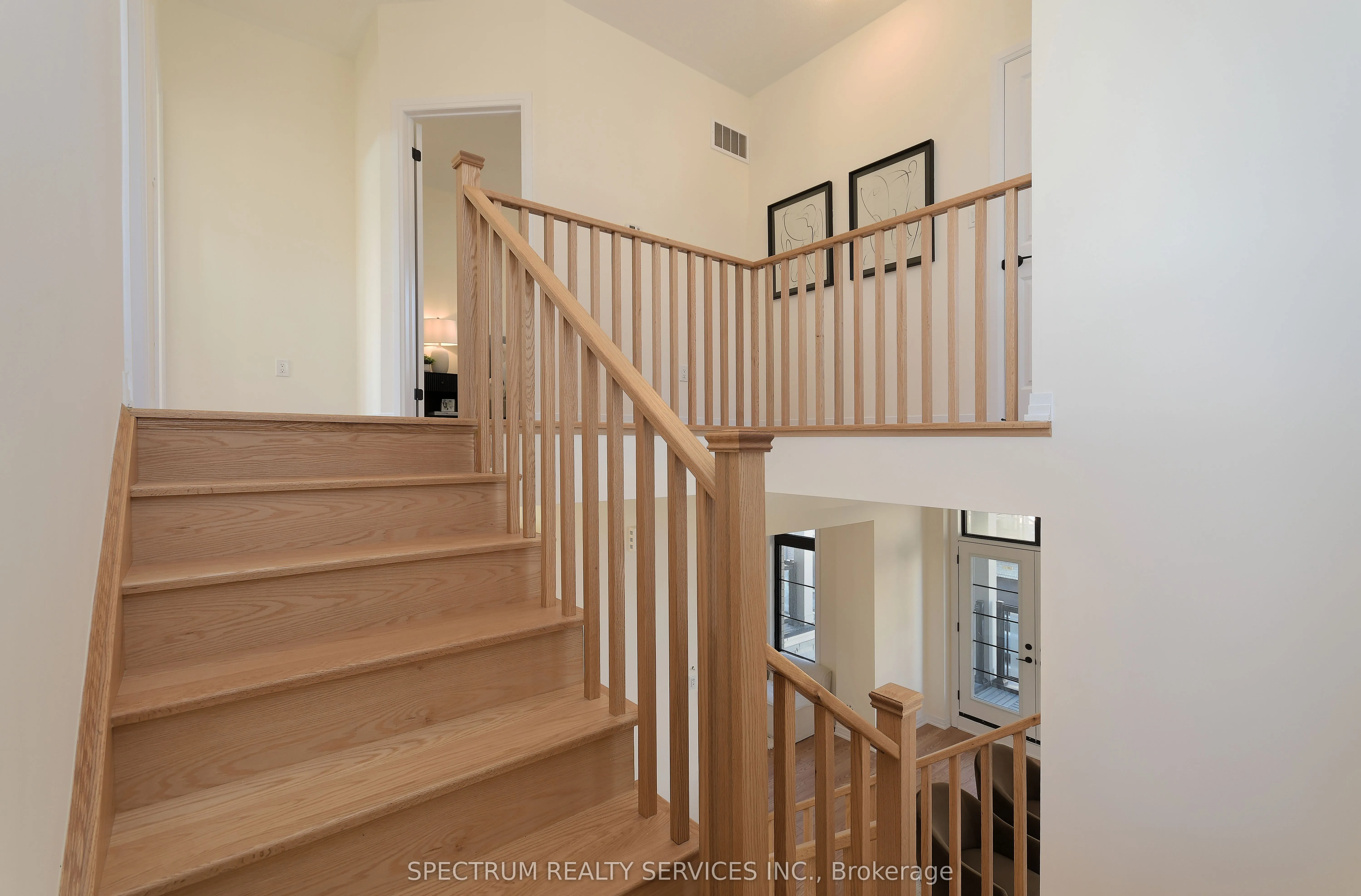 155 De La Roche Drive