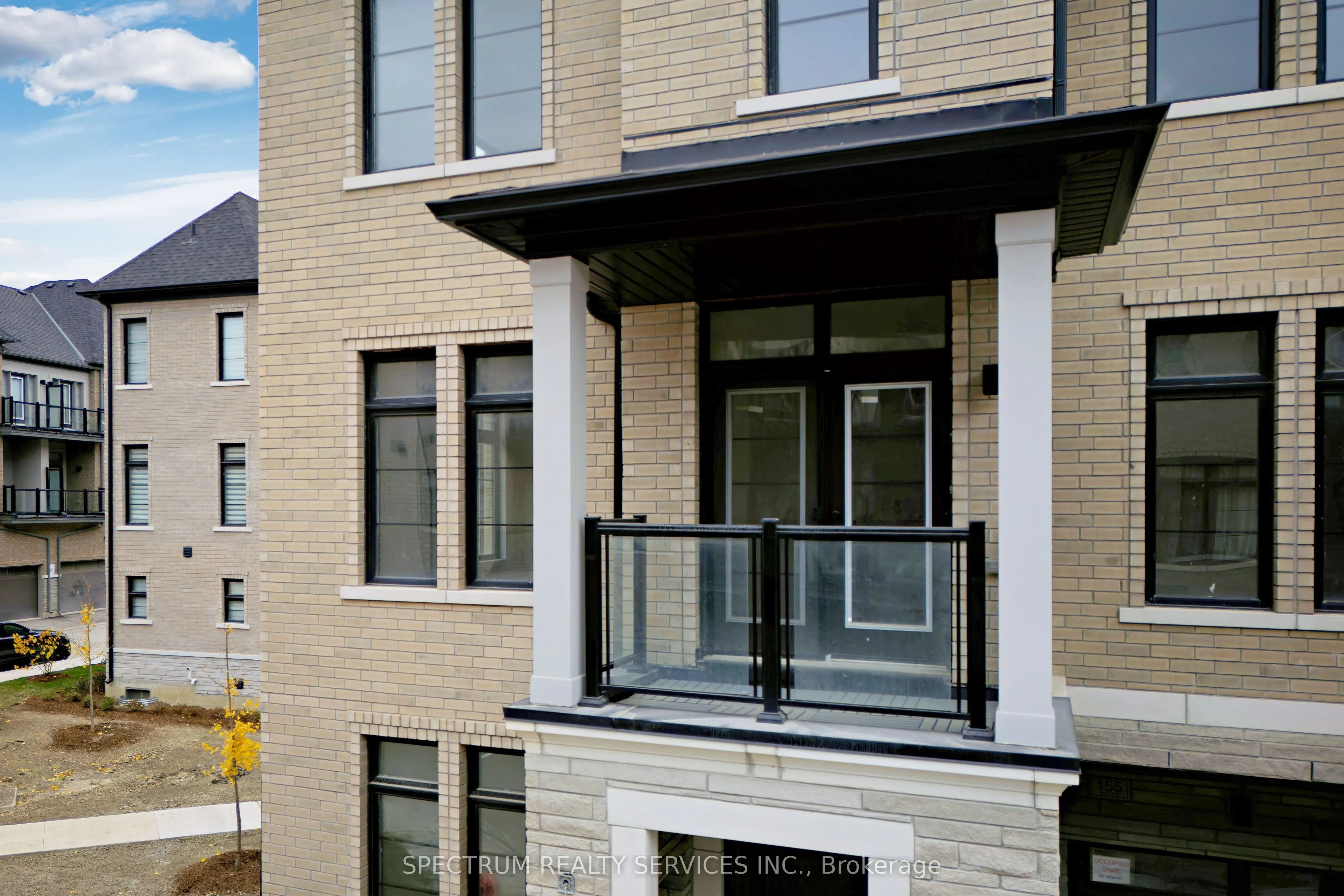 155 De La Roche Drive