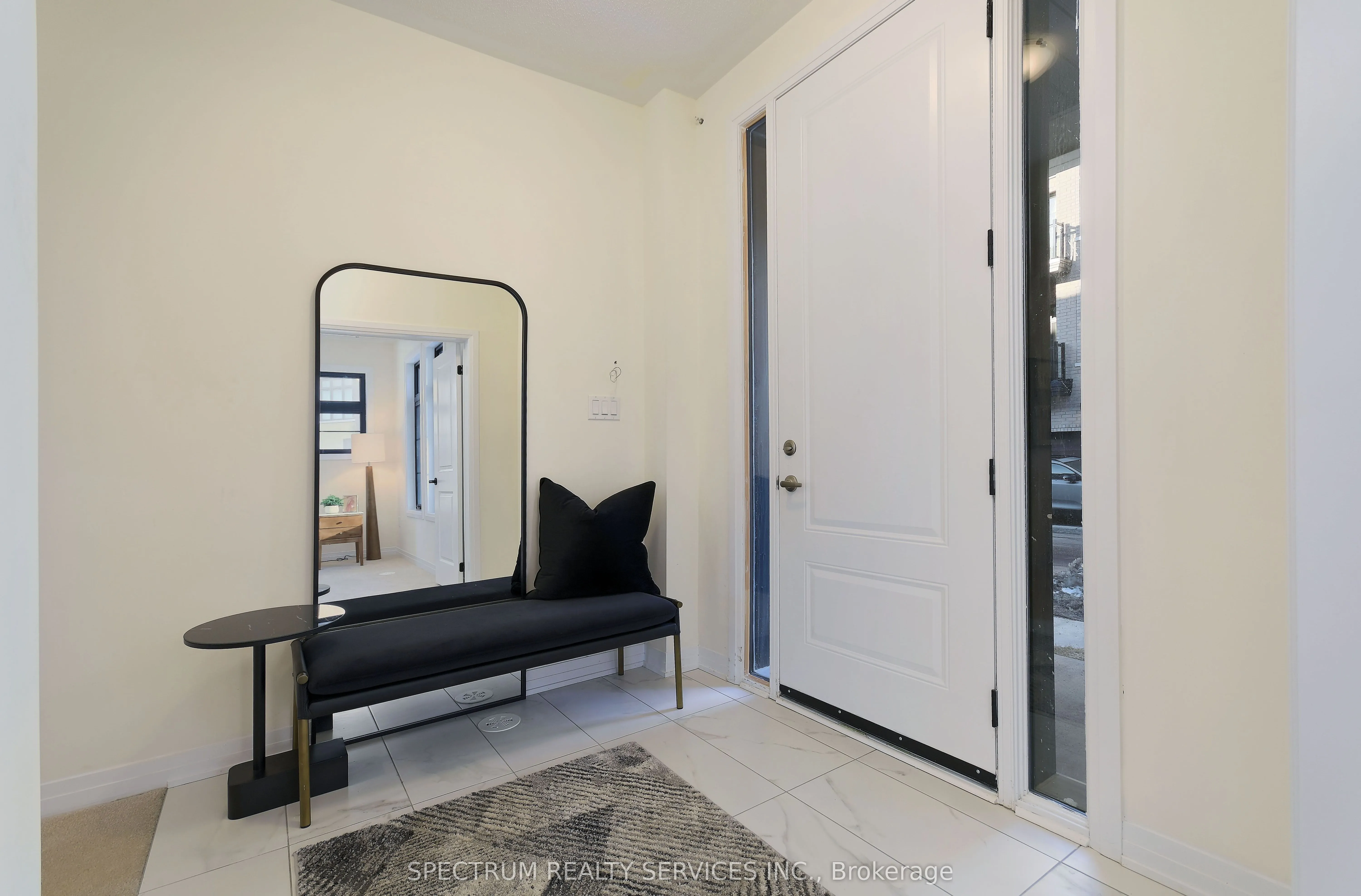 155 De La Roche Drive