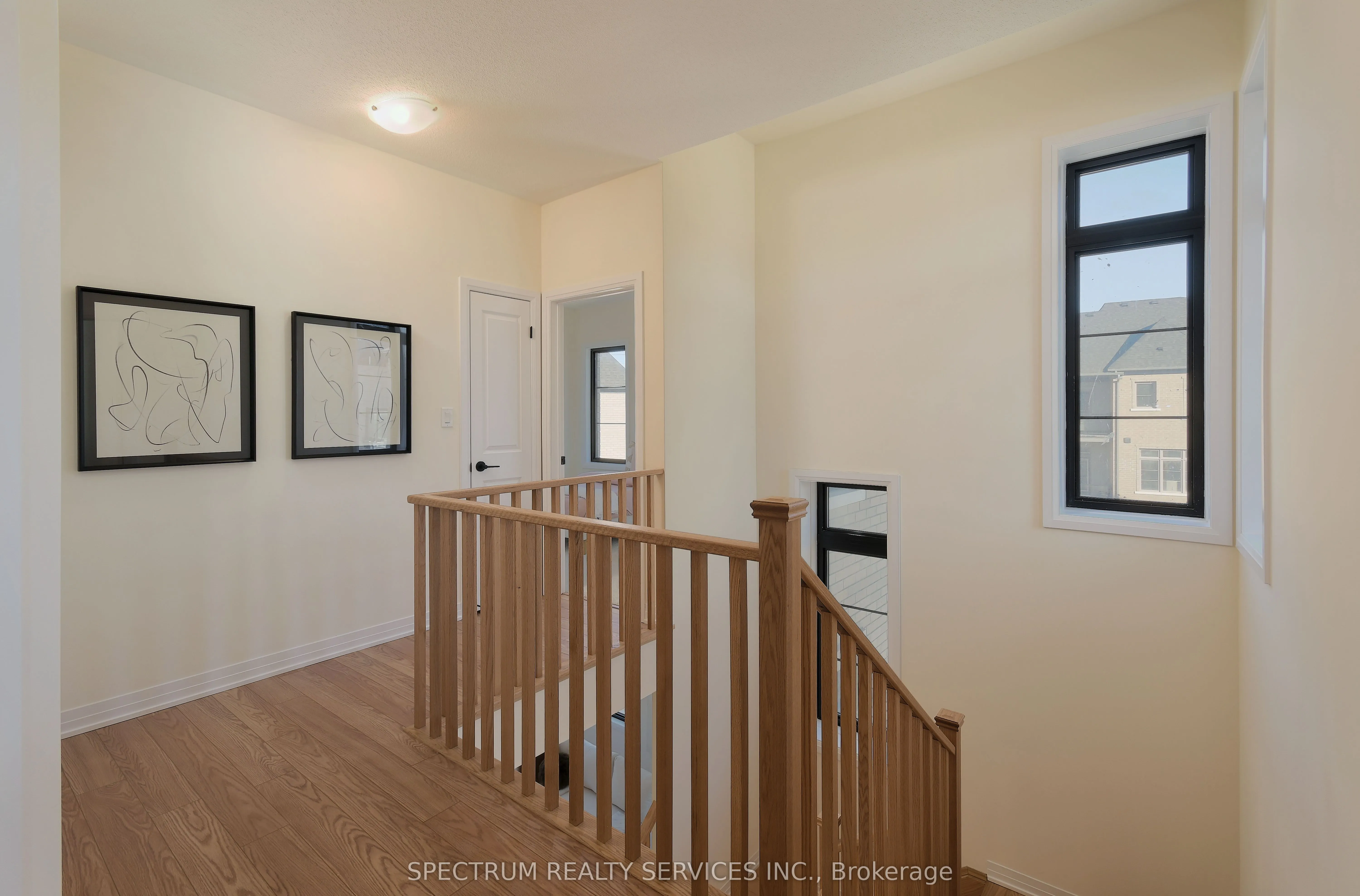 155 De La Roche Drive