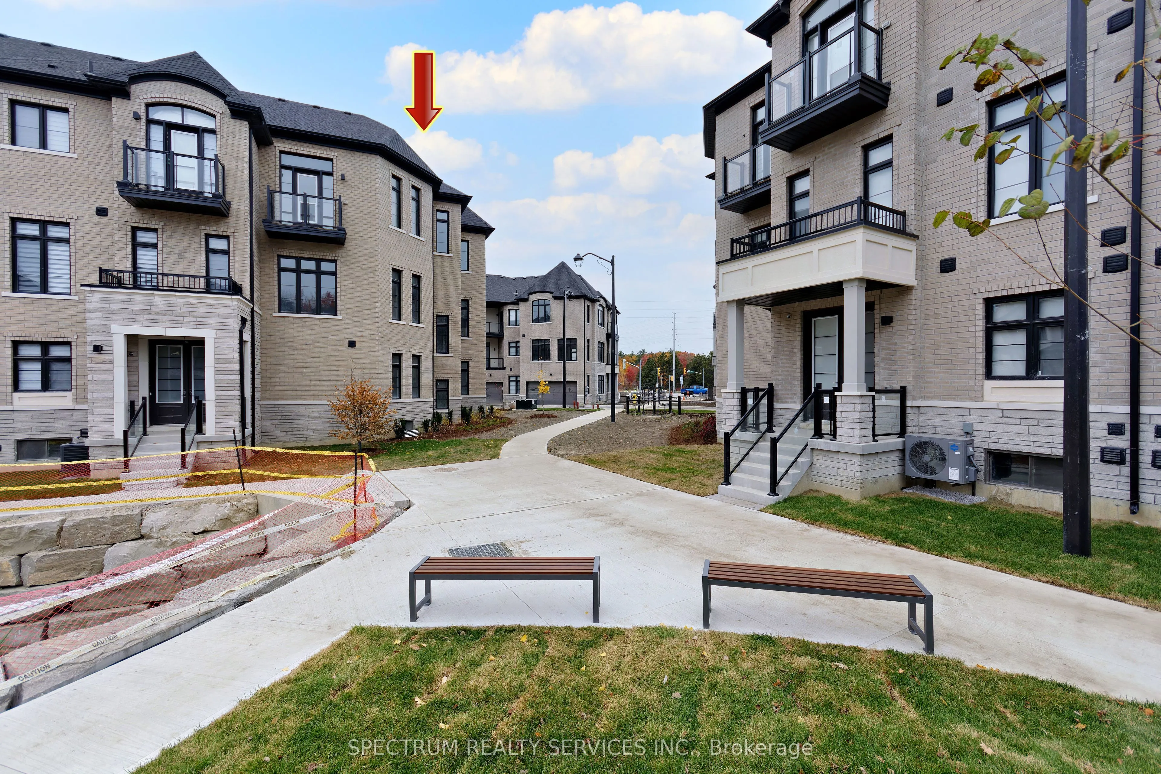 155 De La Roche Drive