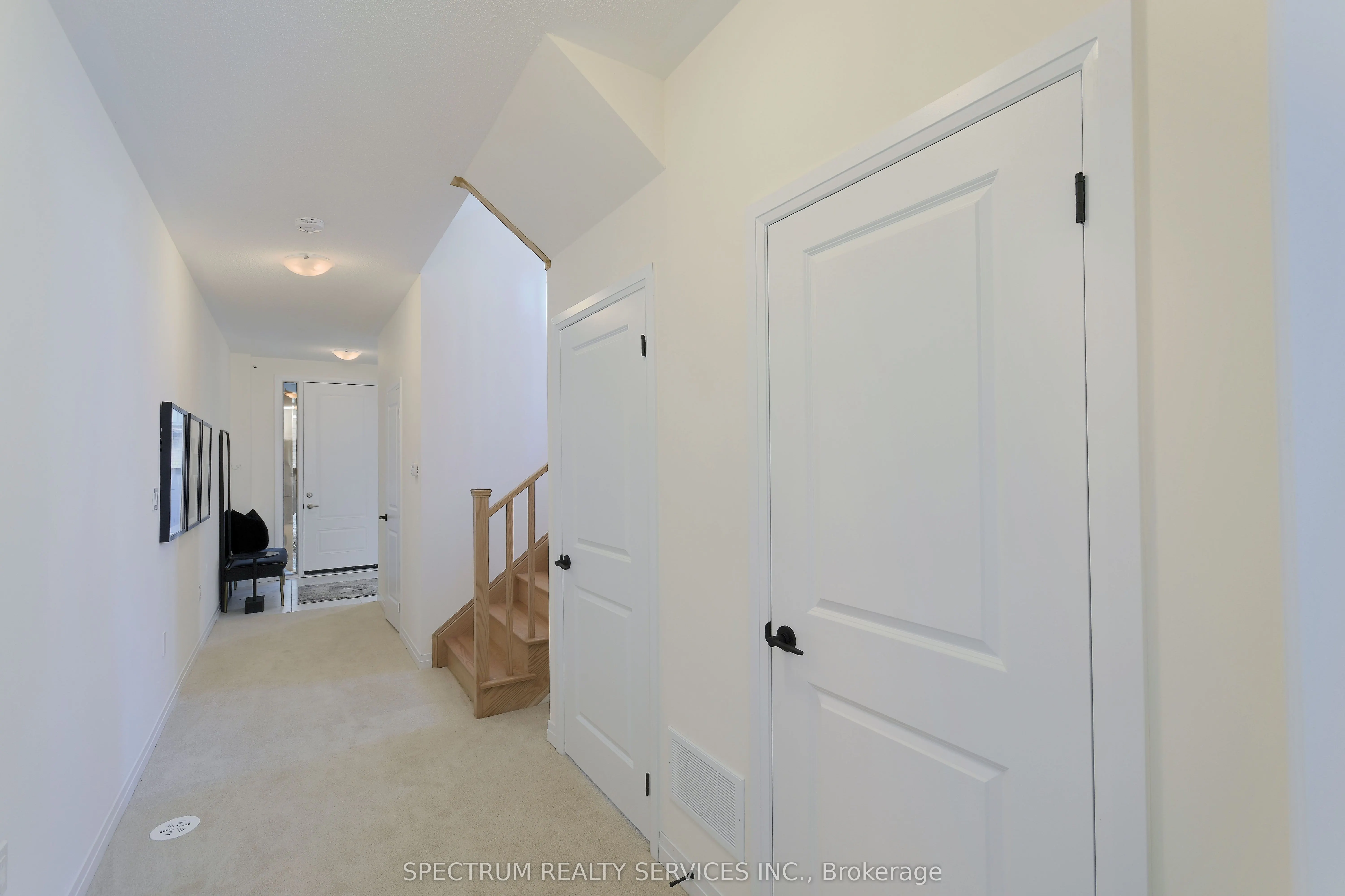155 De La Roche Drive