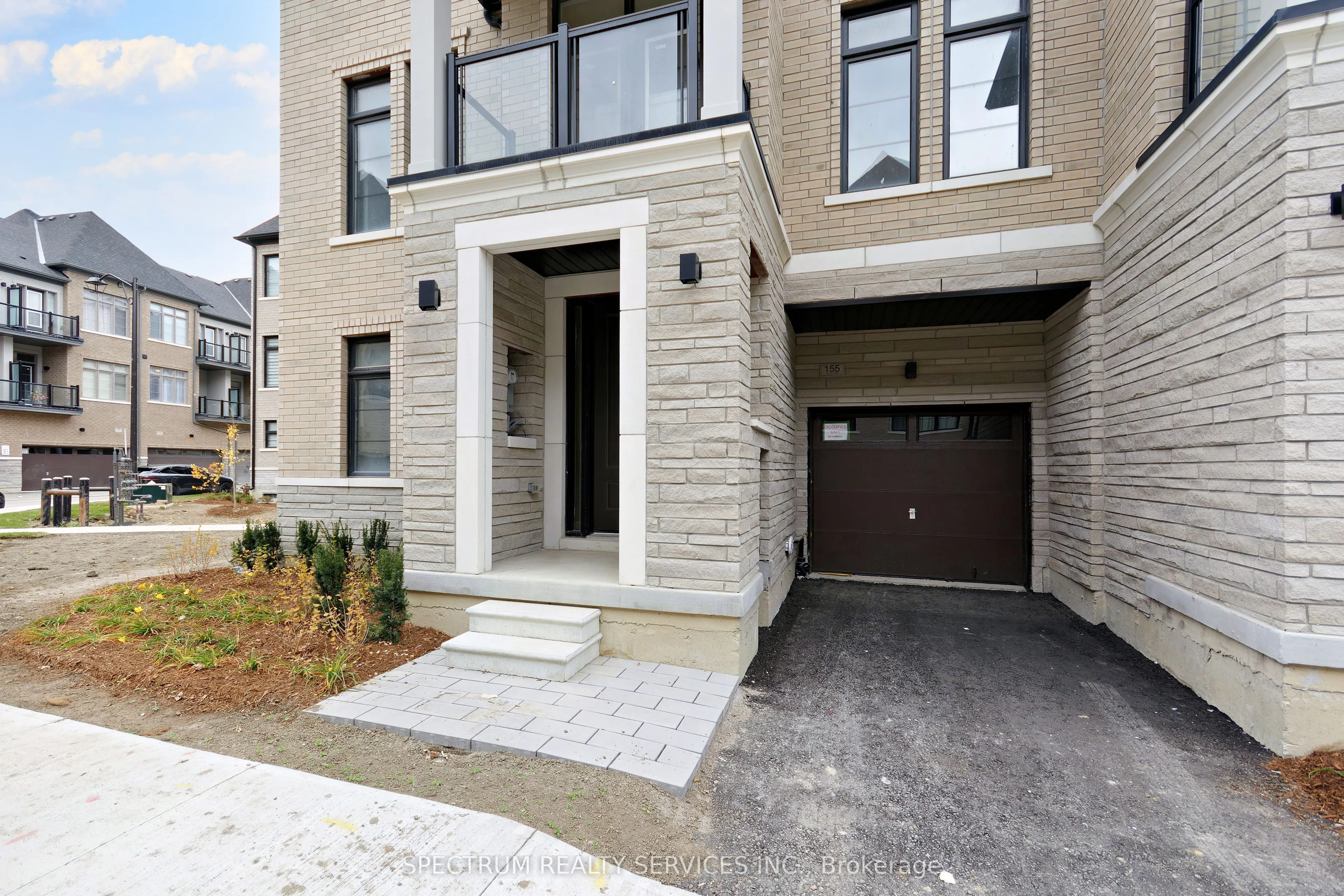 155 De La Roche Drive