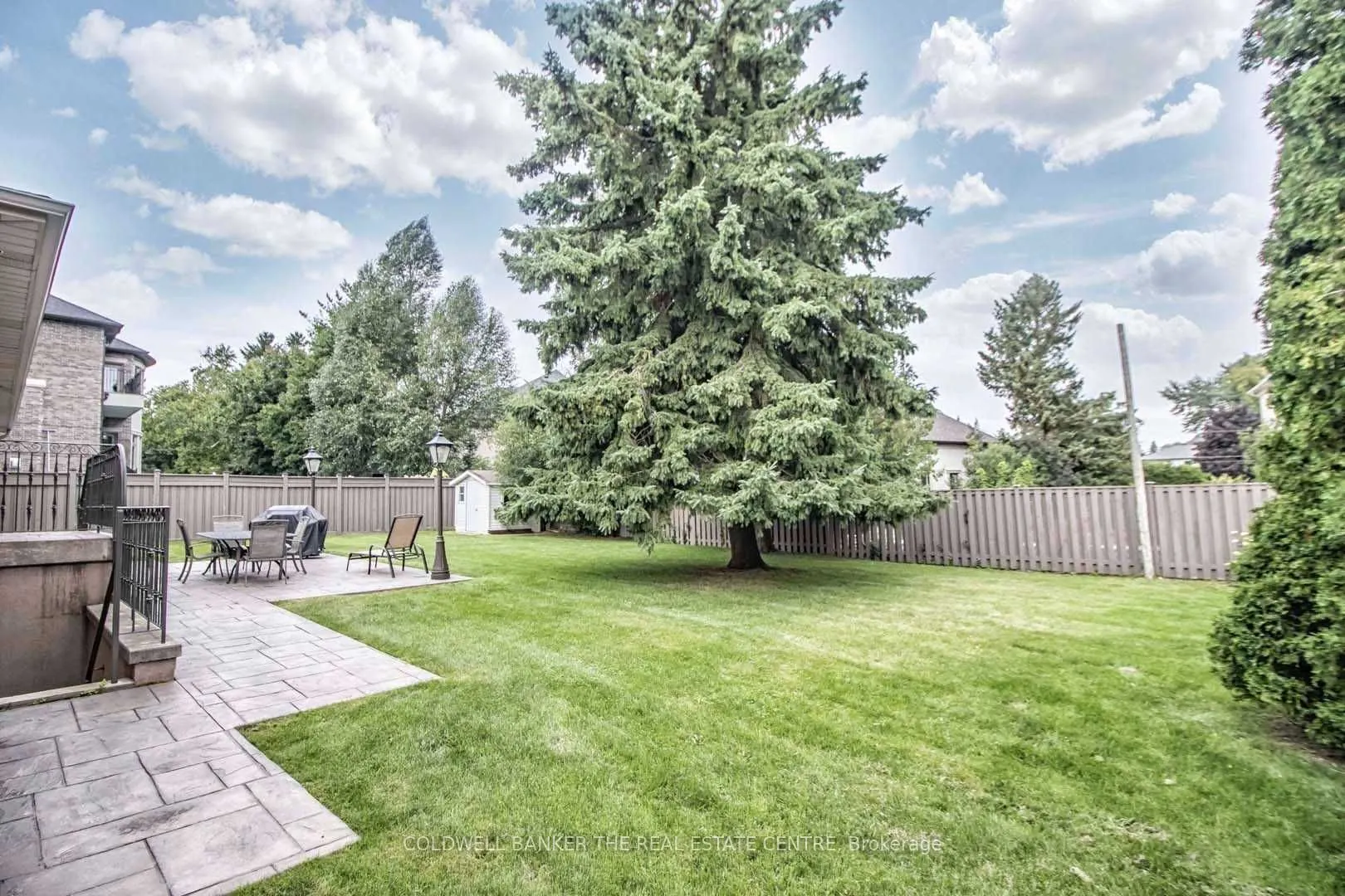 4 Orlon Crescent