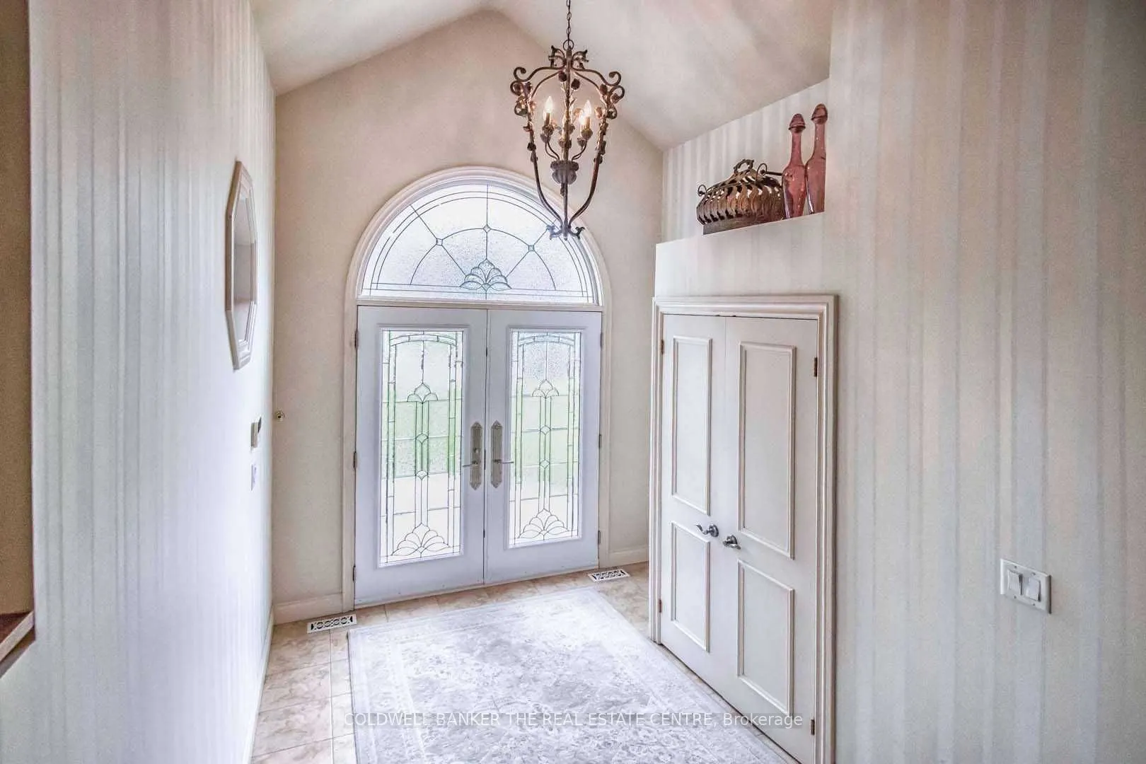 4 Orlon Crescent