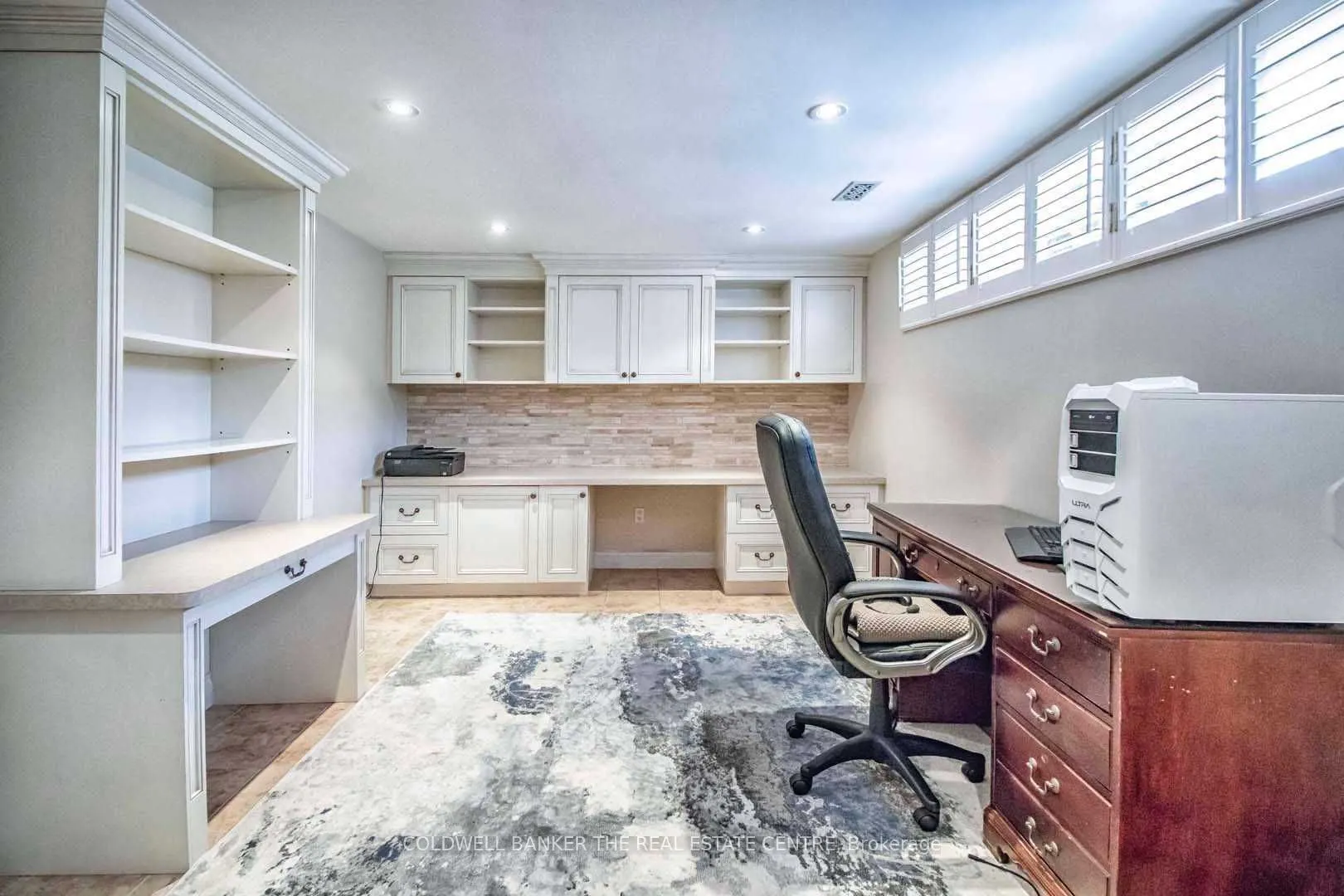 4 Orlon Crescent