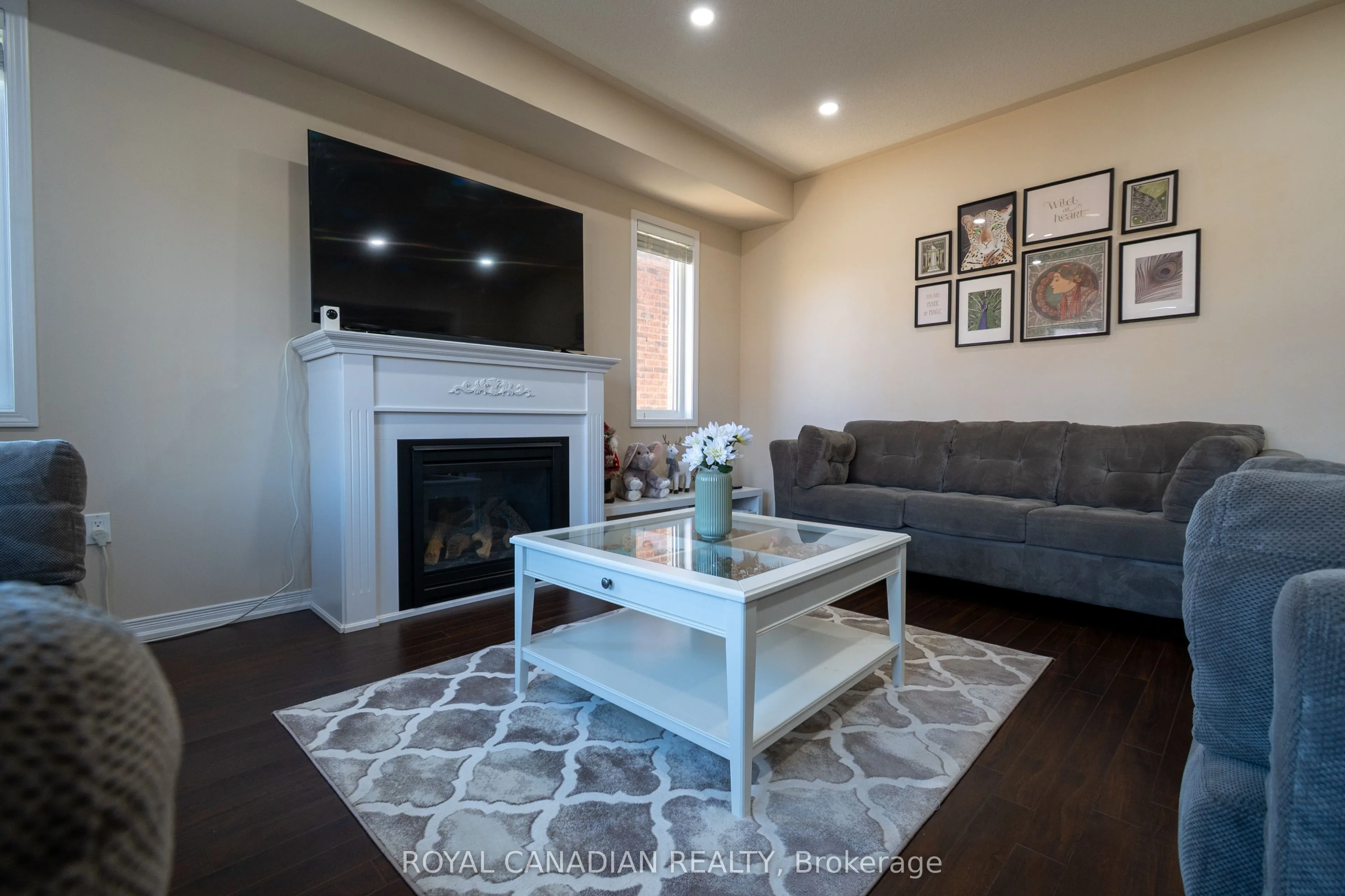 213 Richardson Crescent
