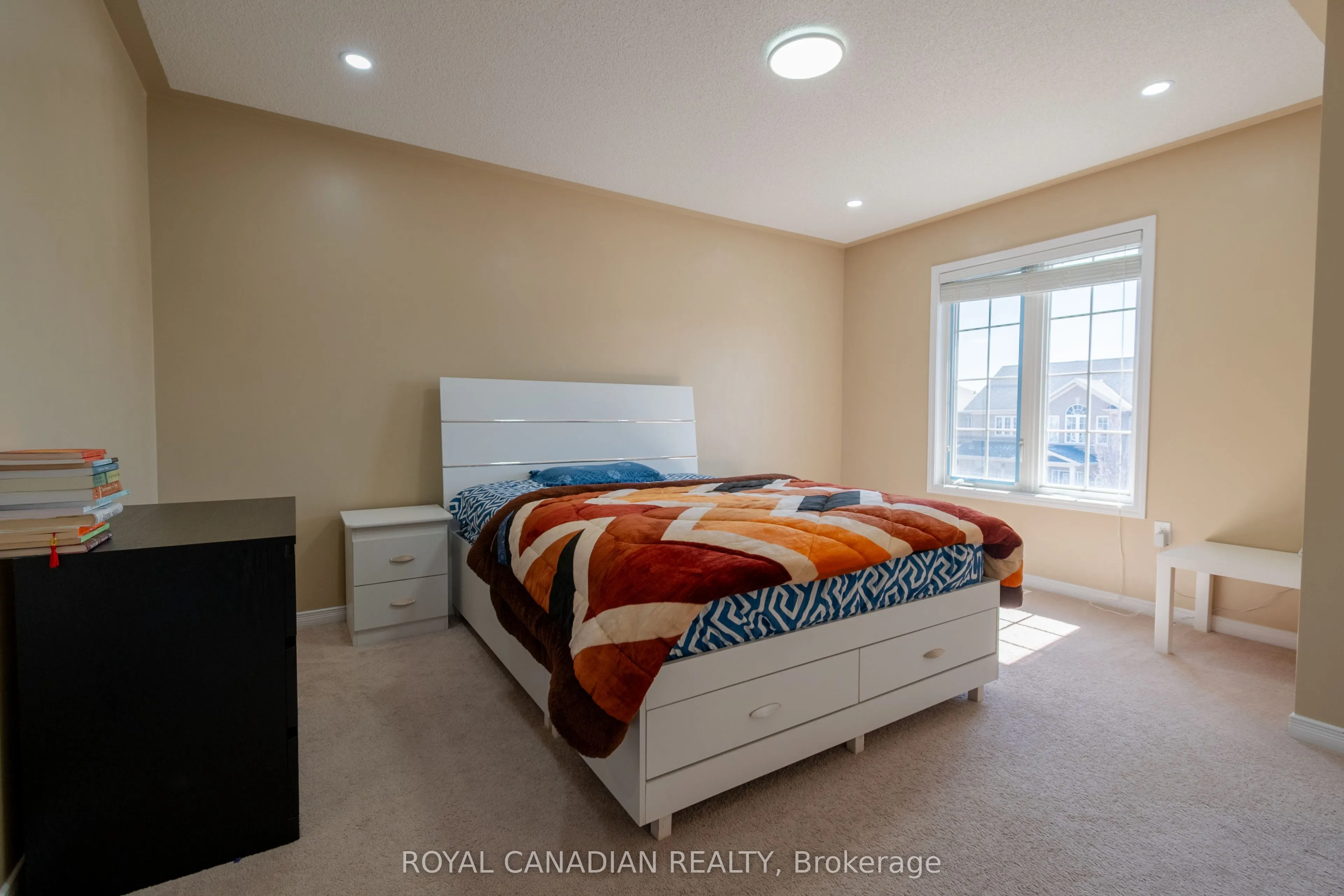 213 Richardson Crescent