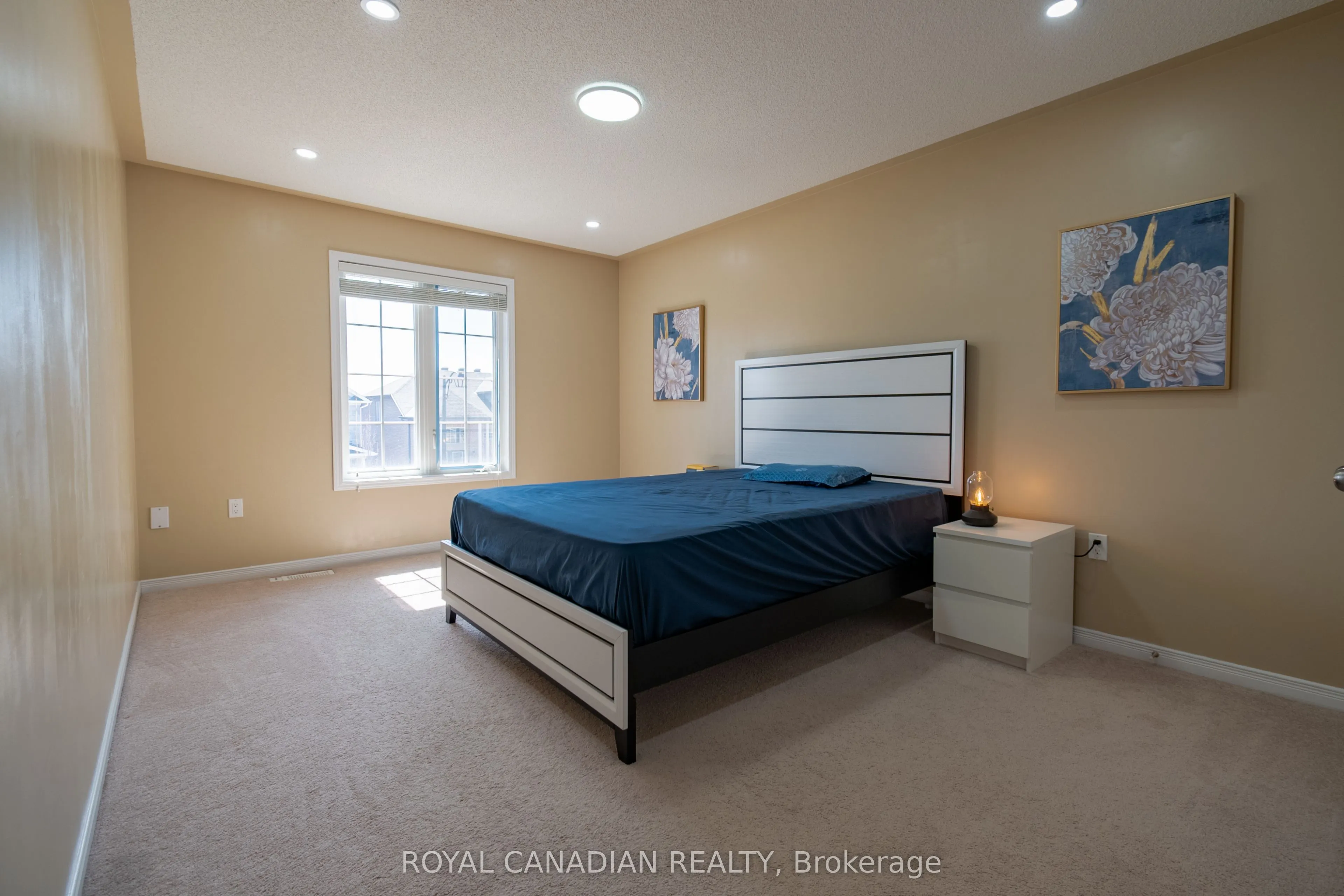 213 Richardson Crescent