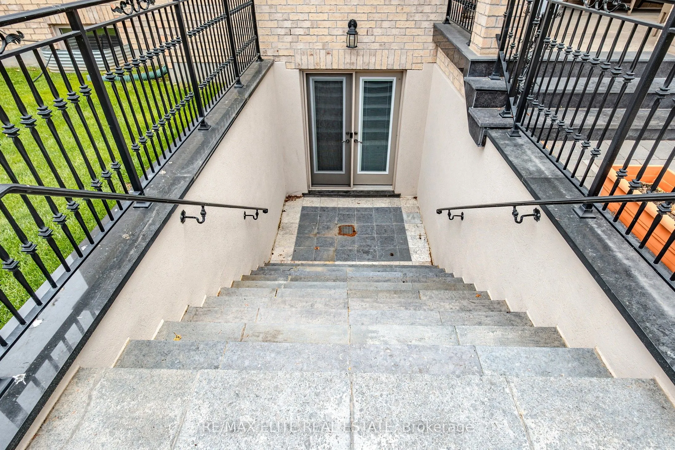 34 May Avenue