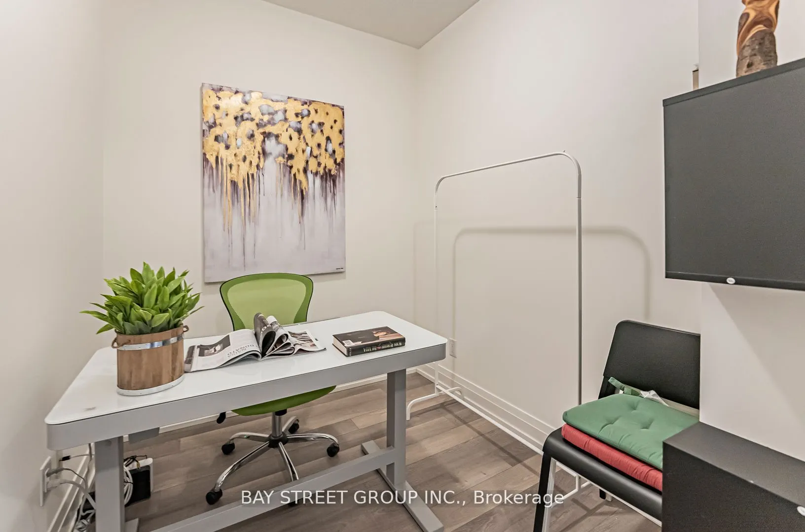 7167 Yonge Street #718