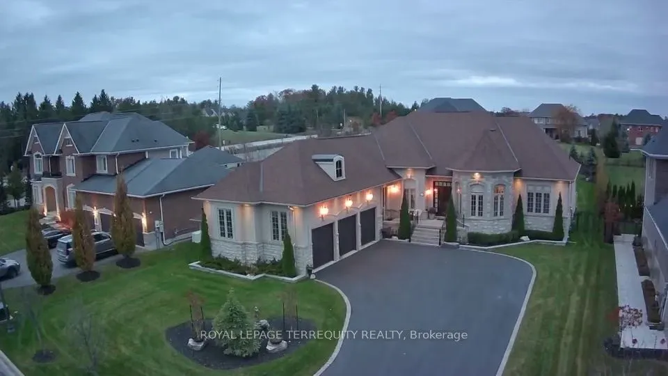20 Country Club Crescent