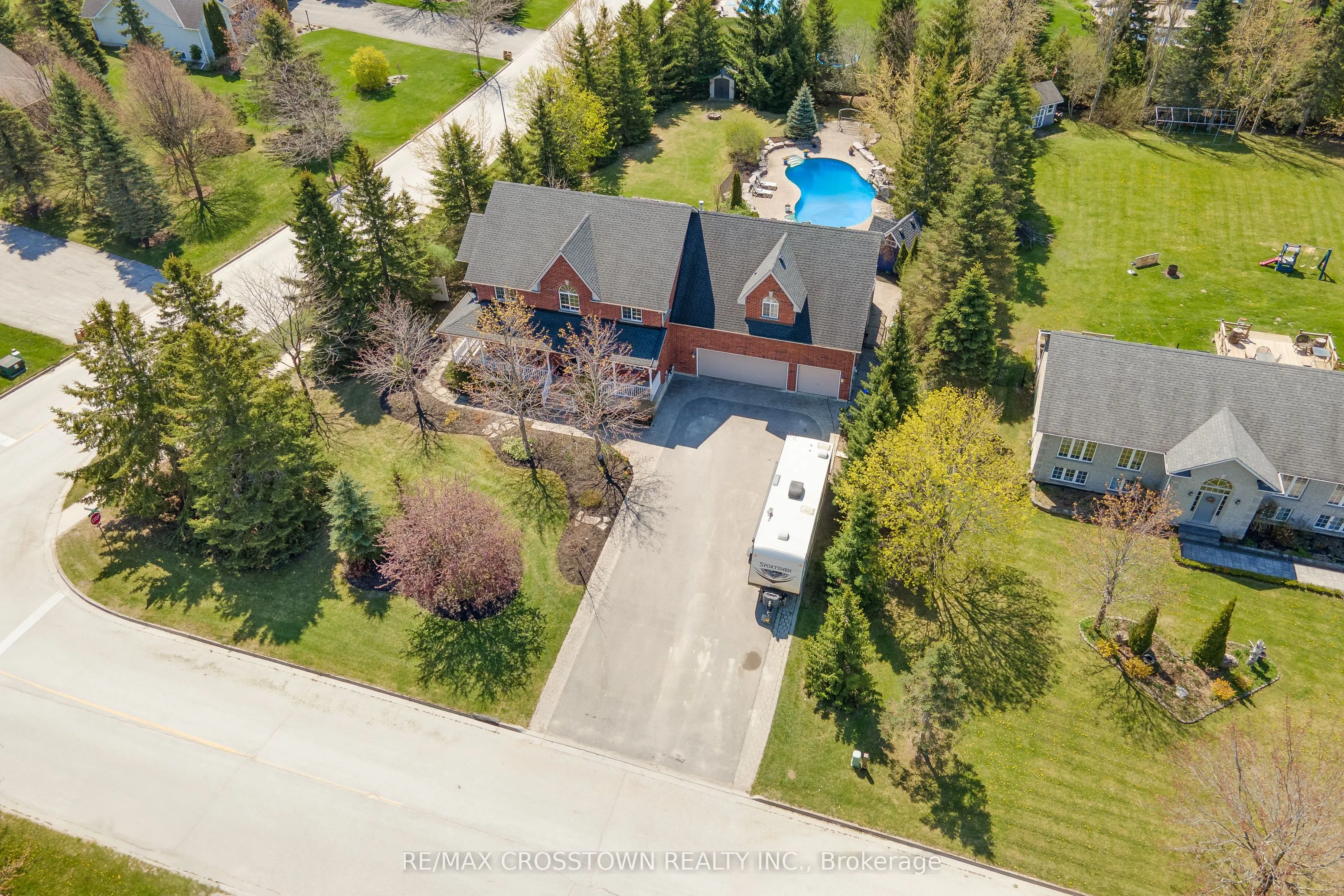 2 Evergreen Lane