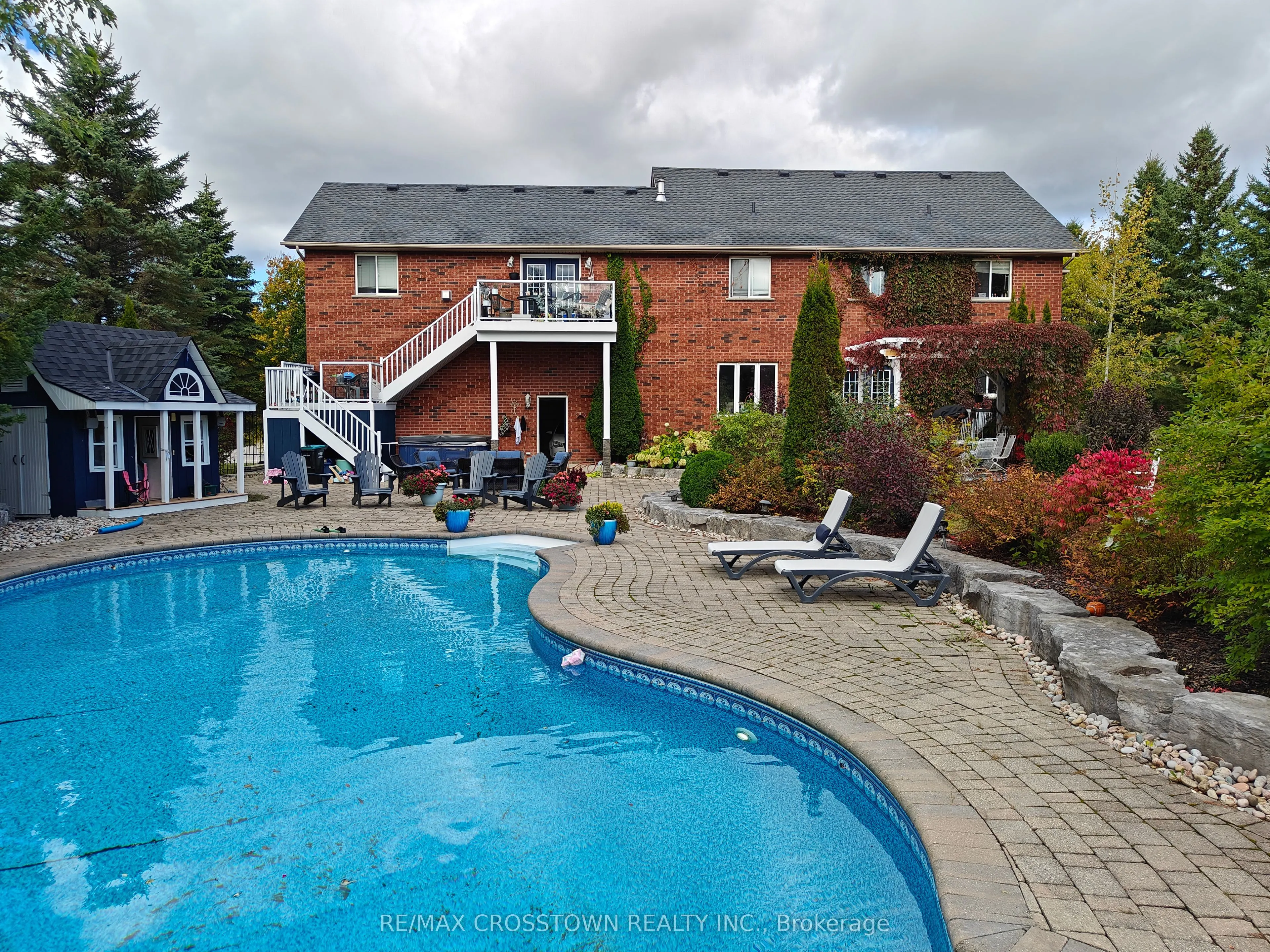2 Evergreen Lane